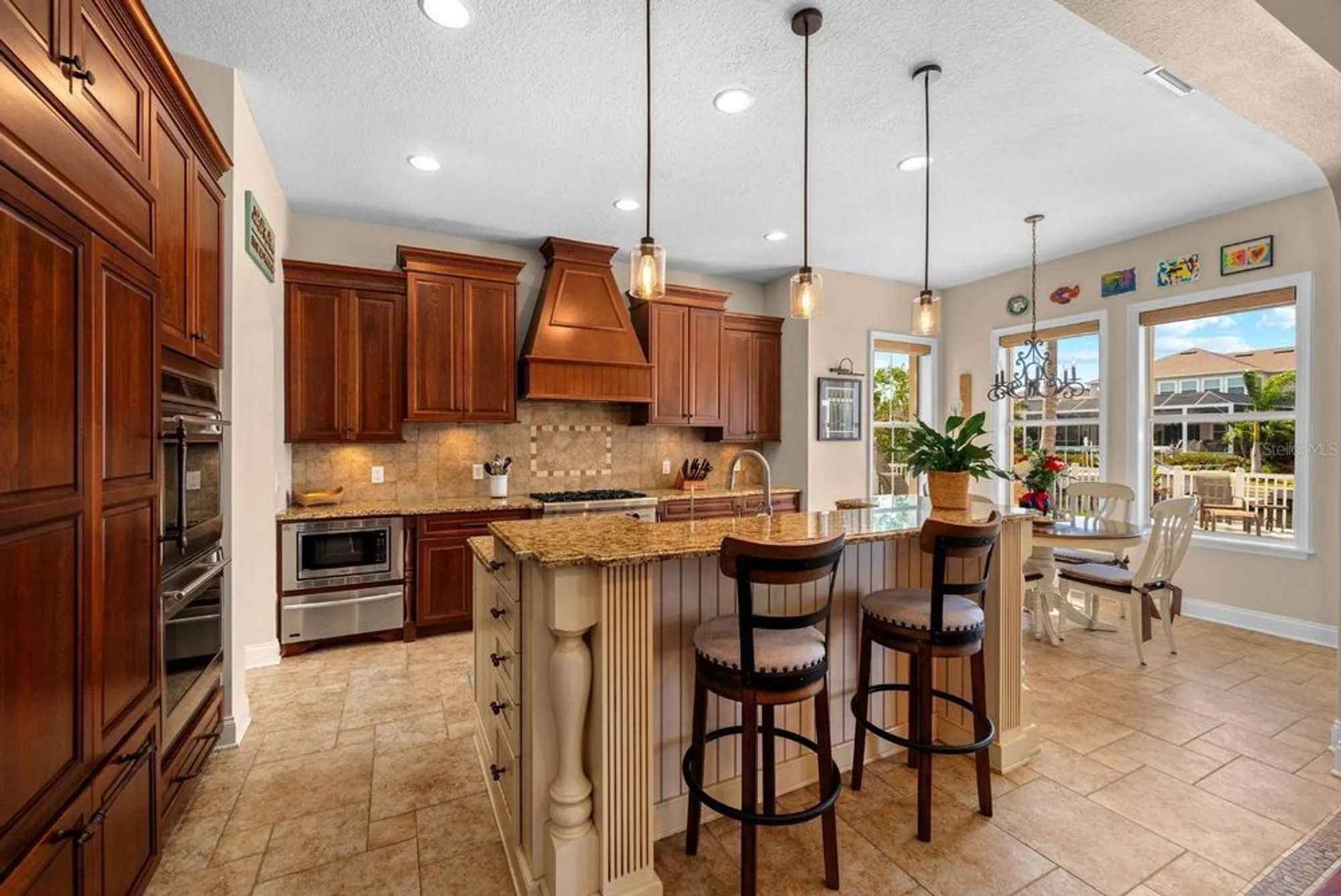 Property Slideshow image 11 of 45 | 703 islebay dr, Apollo Beach, FL, 33572
