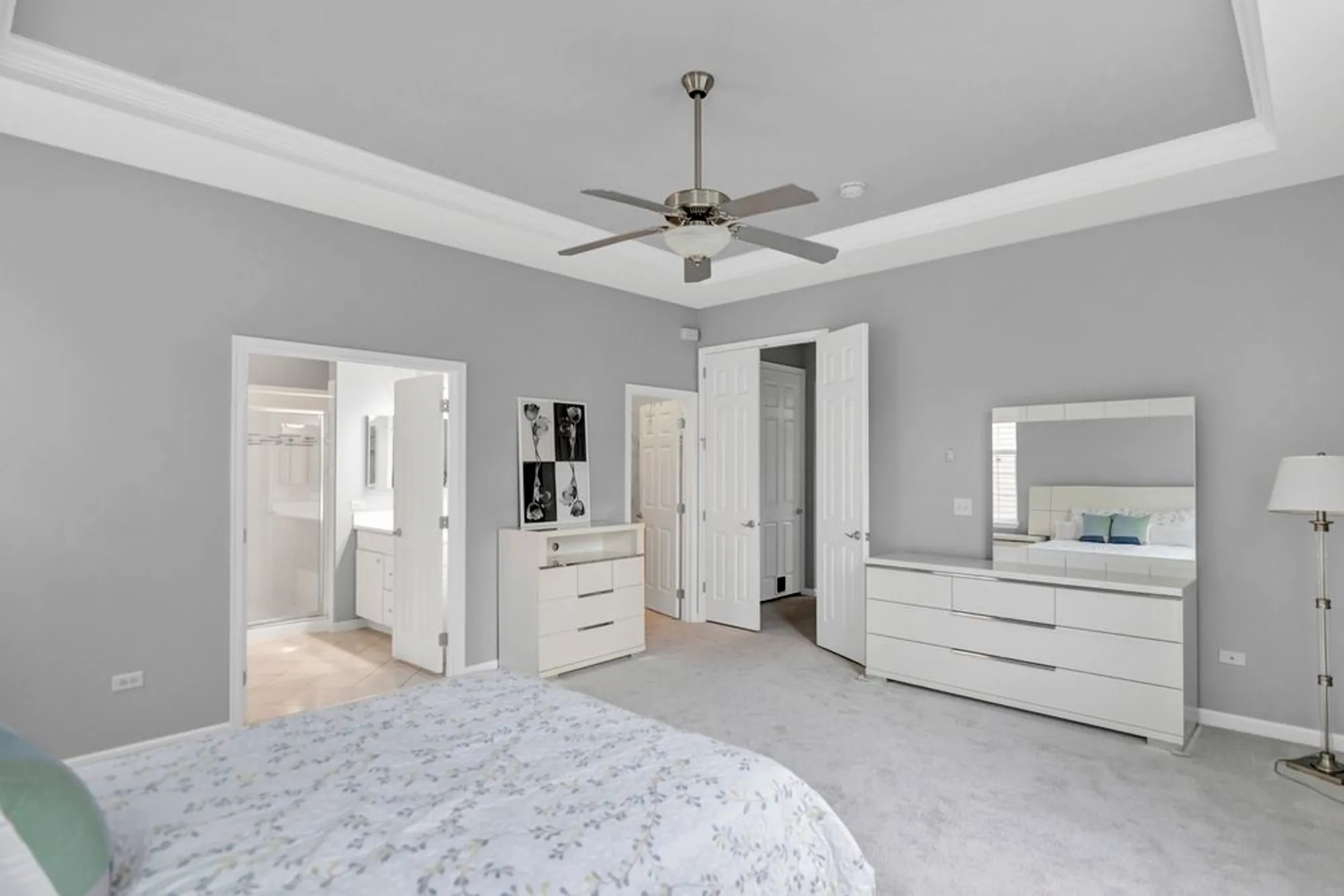 Property Slideshow image 15 of 43 | 3848 valhalla dr, Elgin, IL, 60124