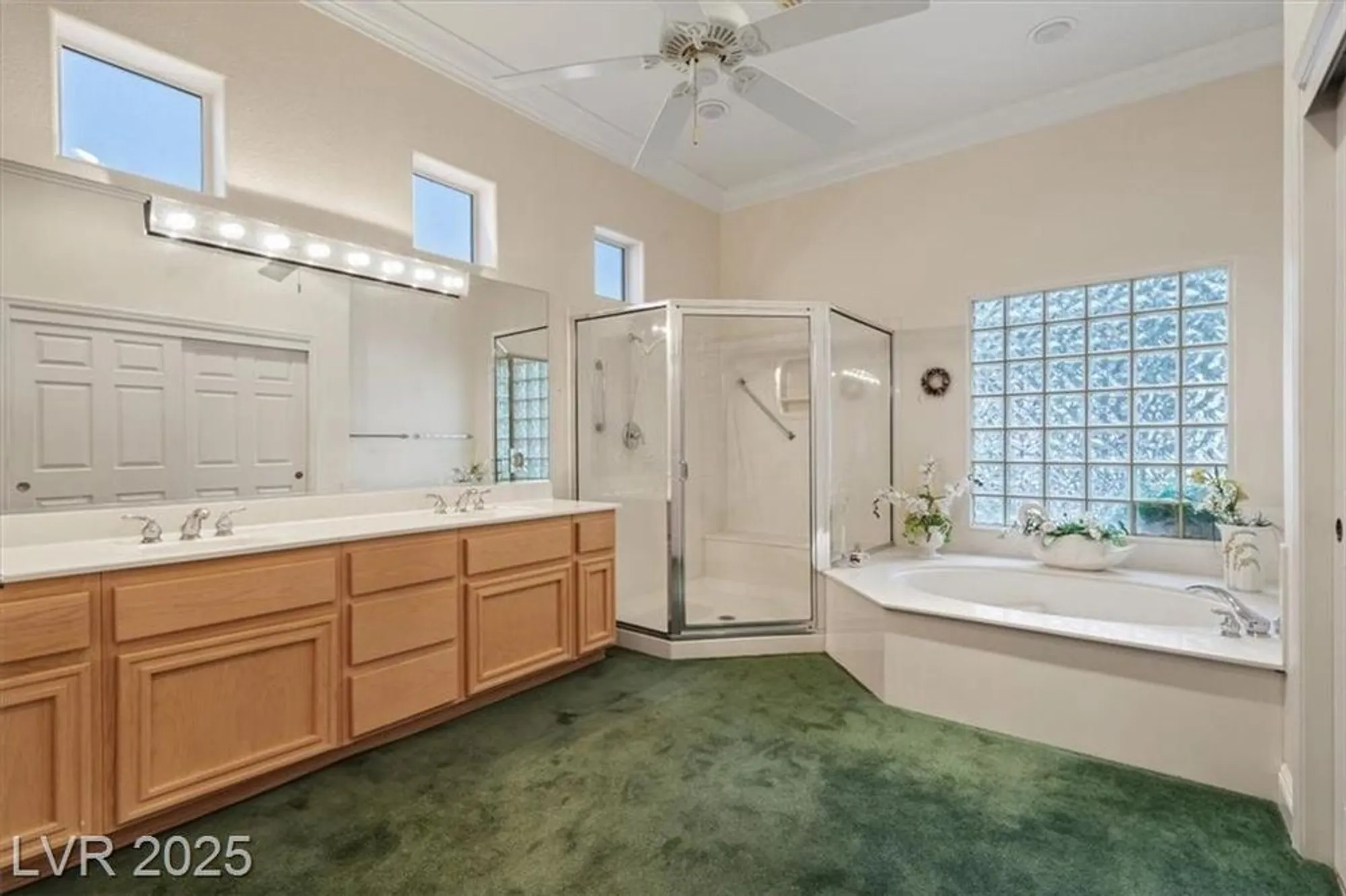 Property Slideshow image 11 of 32 | 10312 bent brook pl, Las Vegas, NV, 89134