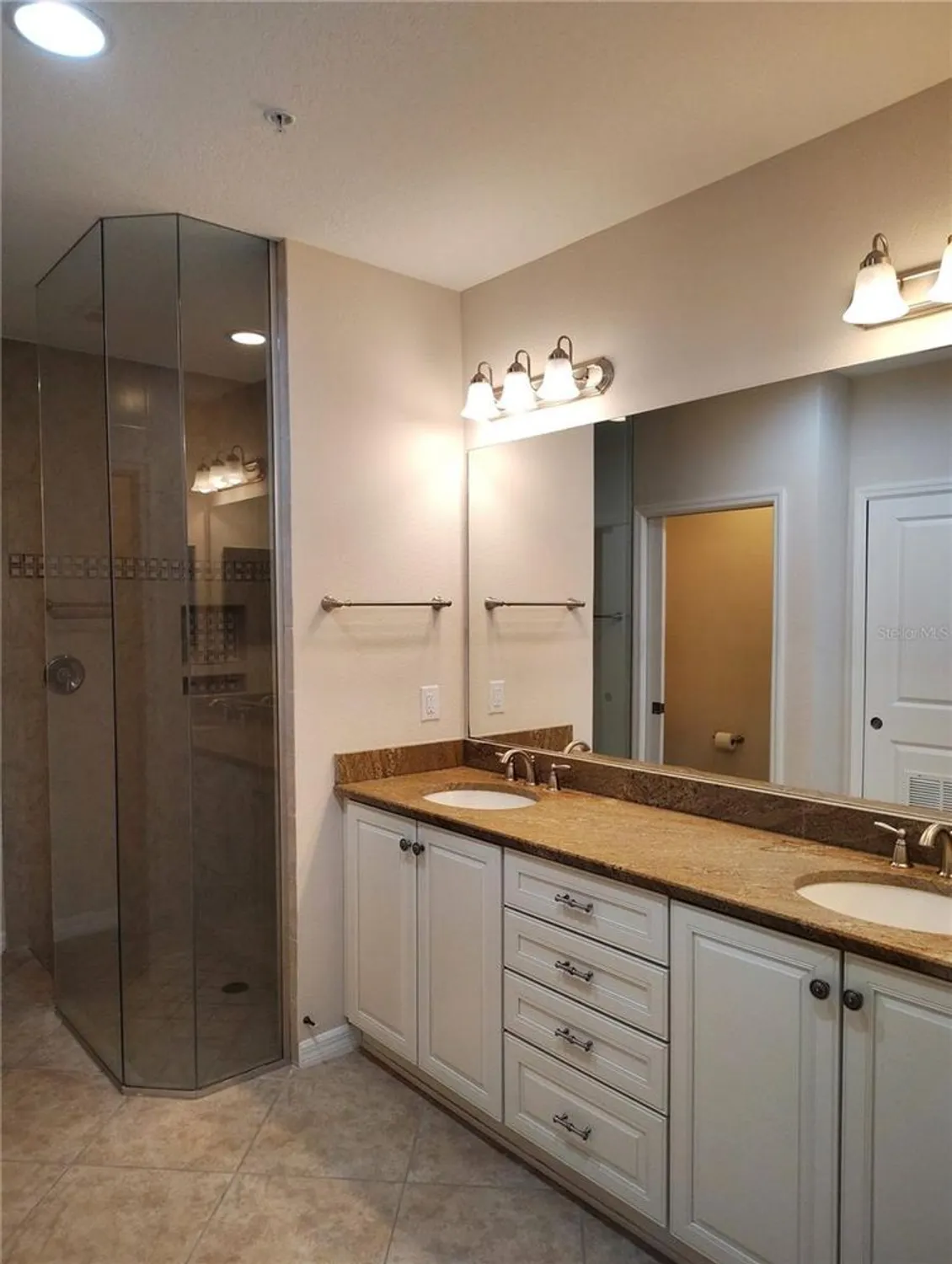 Property Slideshow image 29 of 84 | 1264 riverscape st b, Bradenton, FL, 34208