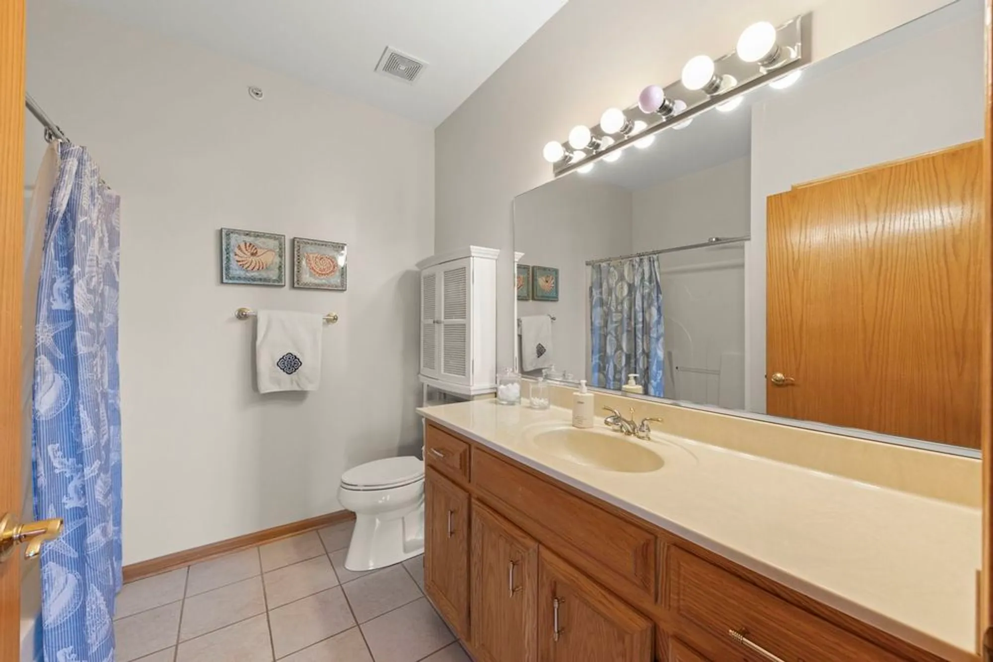 Property Slideshow image 18 of 23 | 18350 pine ridge dr apt 3d, Tinley Park, IL, 60477