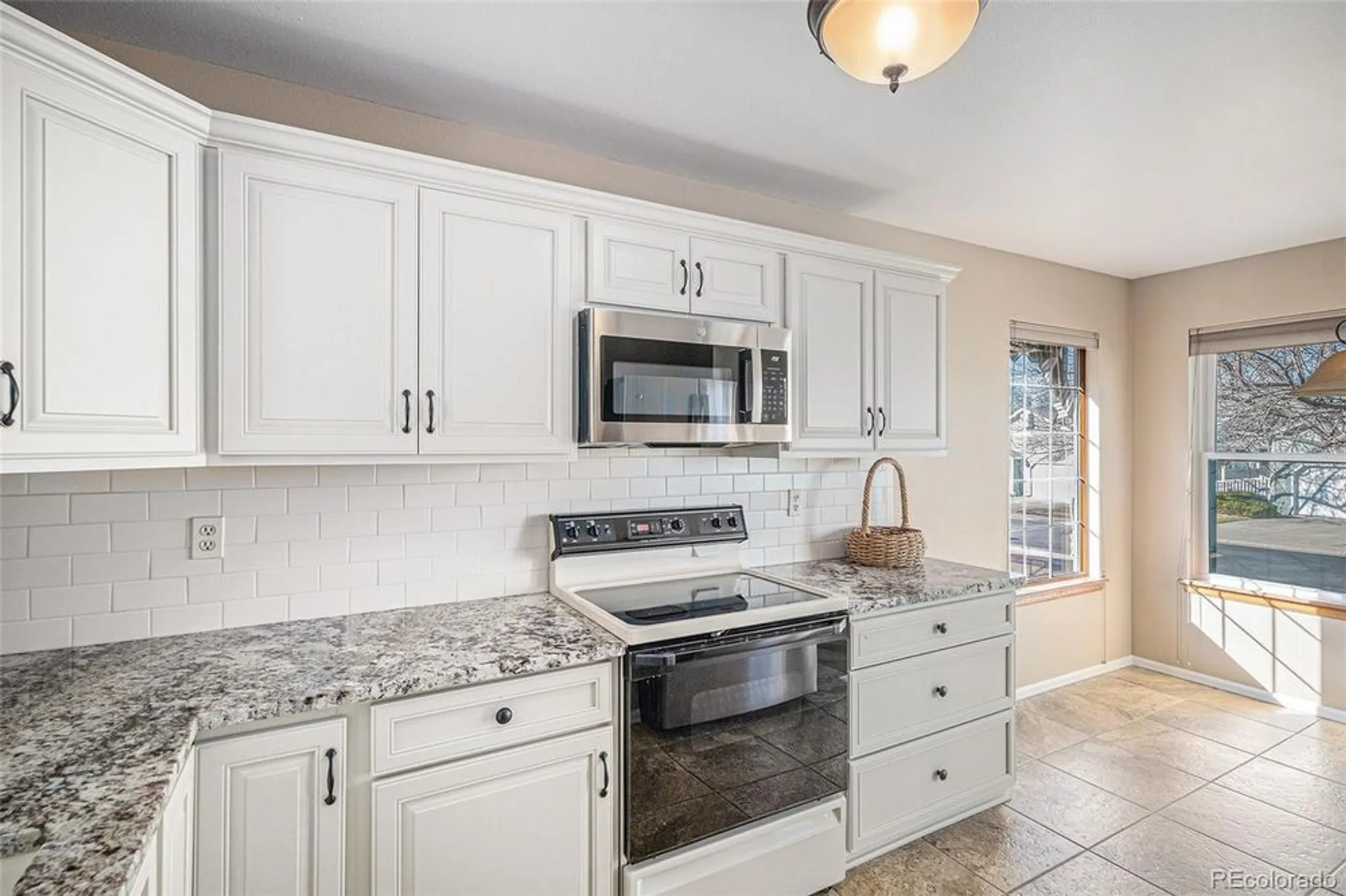 Property Slideshow image 5 of 25 | 16 shetland ct, Highlands Ranch, CO, 80130