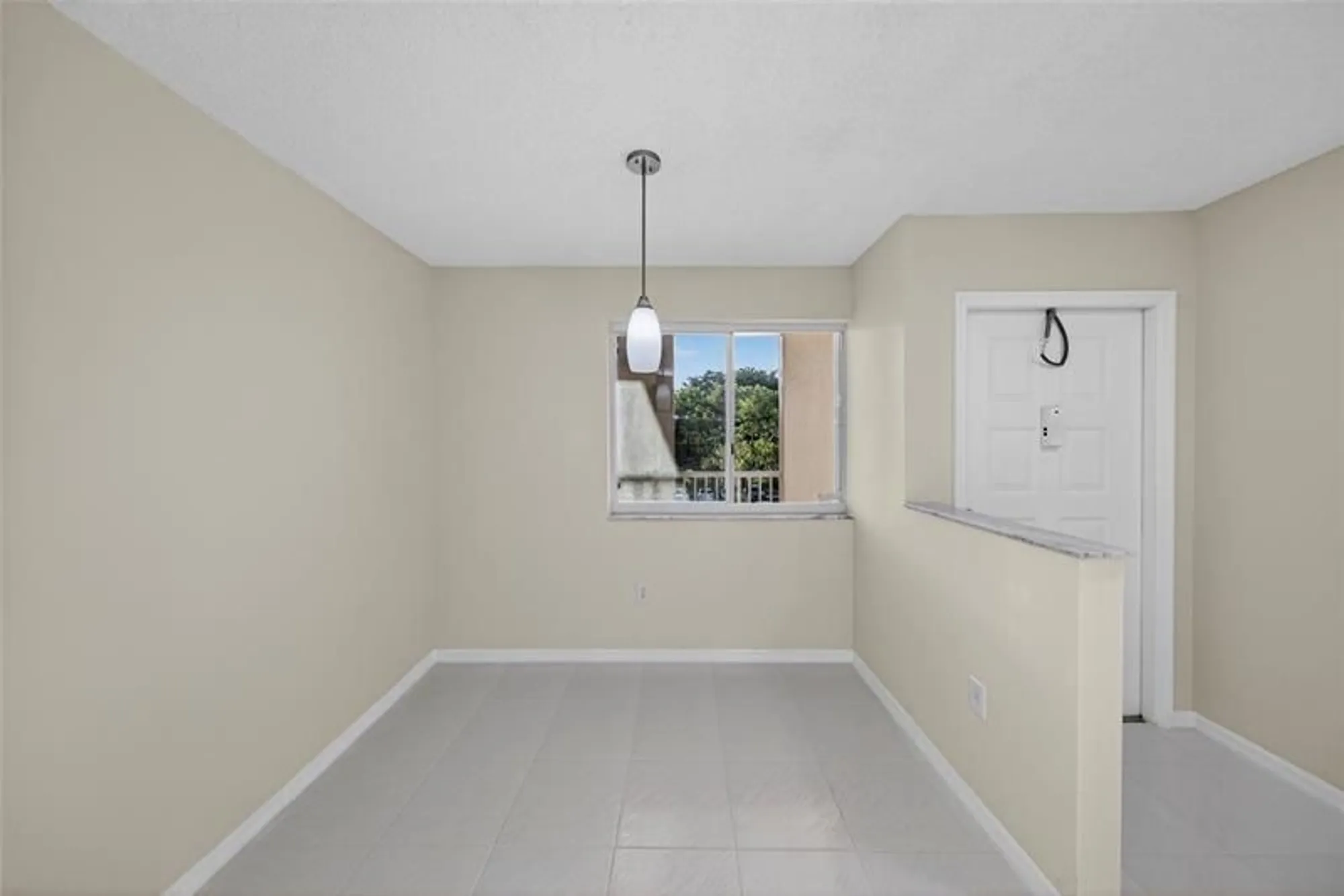 Property Slideshow image 21 of 39 | 7882 trent dr 310, Tamarac, FL, 33321