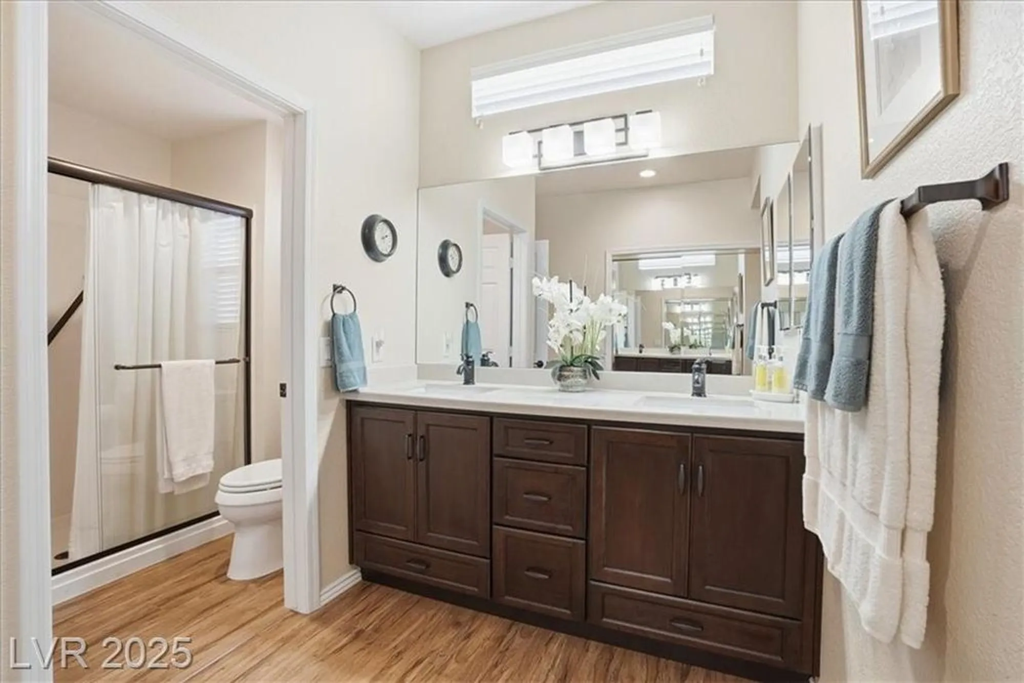 Property Slideshow image 19 of 52 | 2904 castle bar dr, Las Vegas, NV, 89134