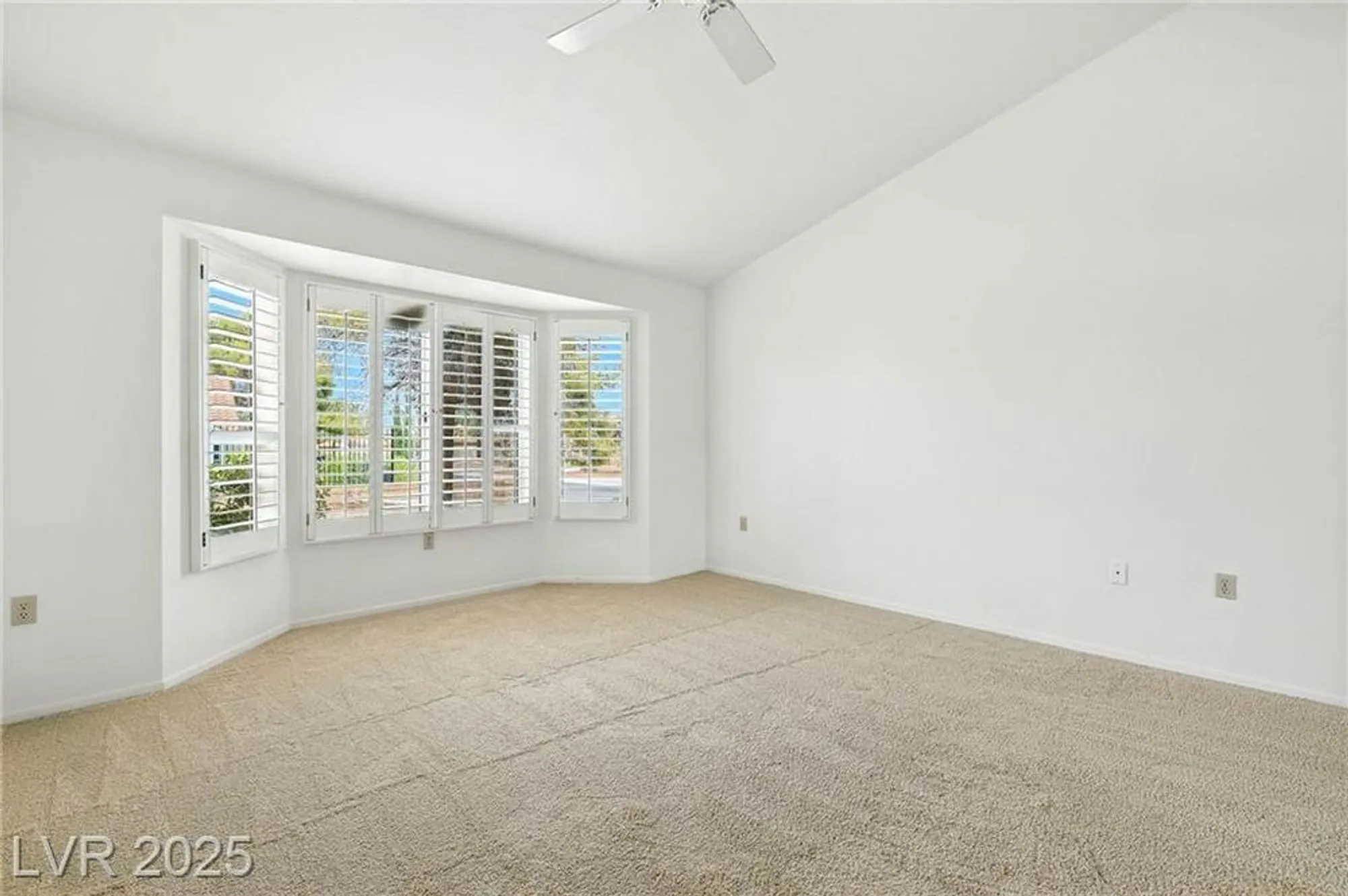Property Slideshow image 21 of 35 | 8500 linderwood dr, Las Vegas, NV, 89134