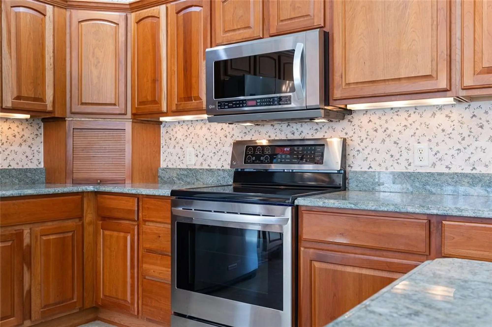 Property Slideshow image 12 of 75 | 17487 se 84th foxgrove ave, The Villages, FL, 32162