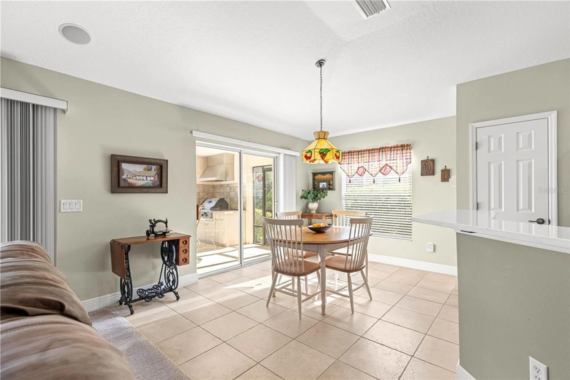 Property Slideshow image 18 of 51 | 949 isle of palms path, The Villages, FL, 32162