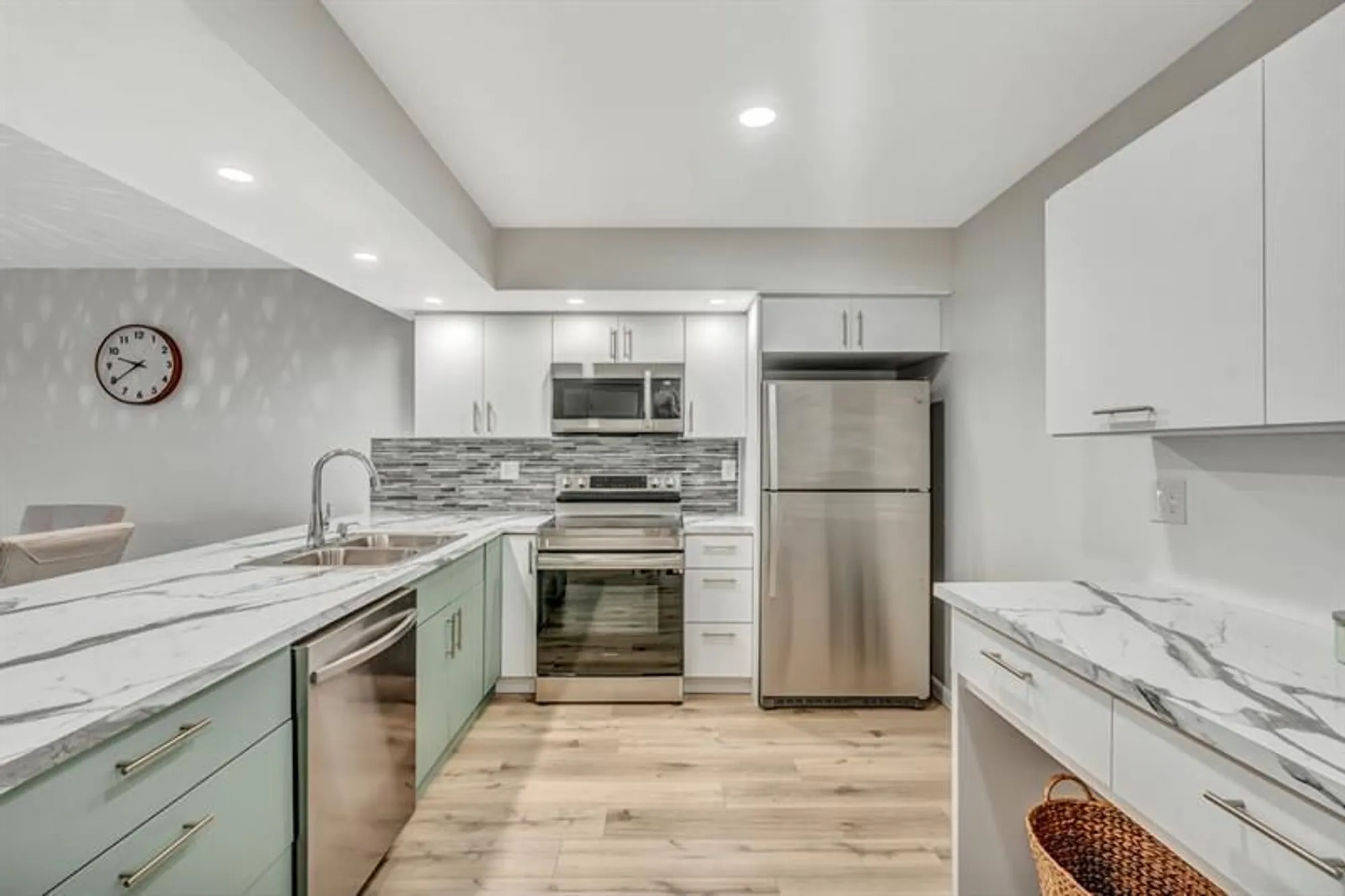 Property Slideshow image 8 of 46 | 4750 nw 22nd ct 417, Lauderhill, FL, 33313