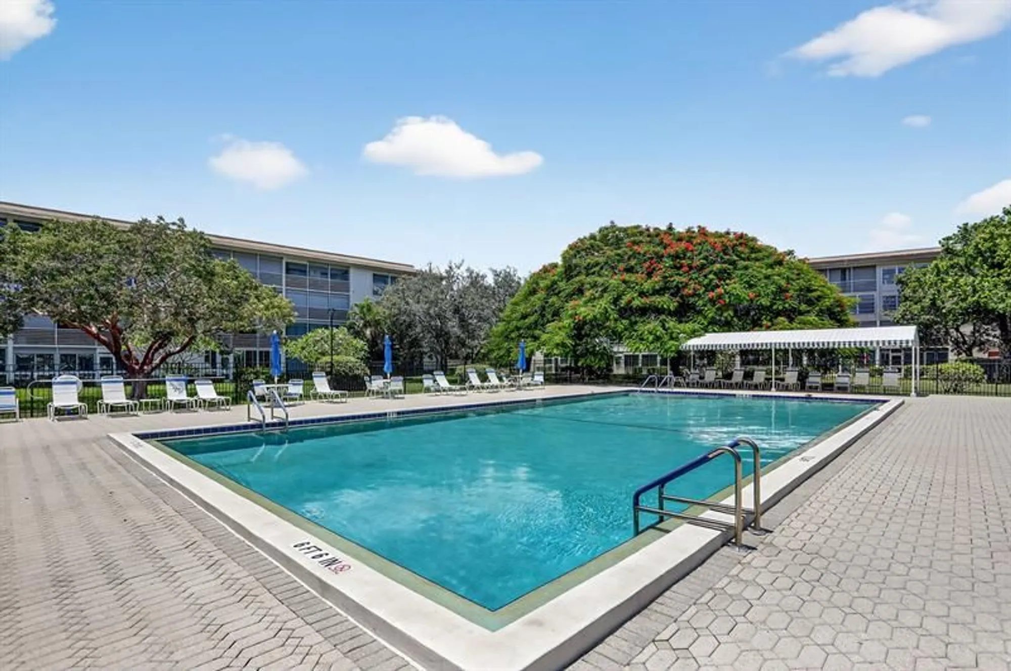 Property Slideshow image 32 of 50 | 2403 antigua cir b2, Coconut Creek, FL, 33066