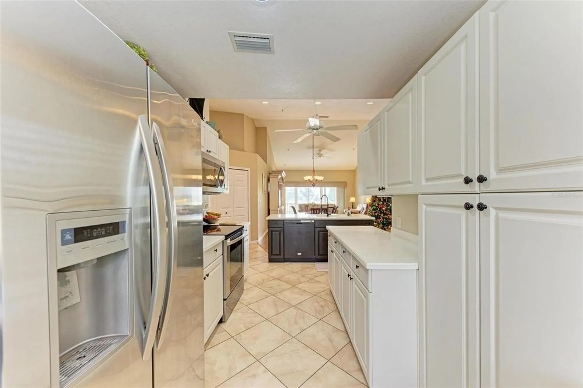 Property Slideshow image 16 of 35 | 6620 pineview ter, Bradenton, FL, 34203