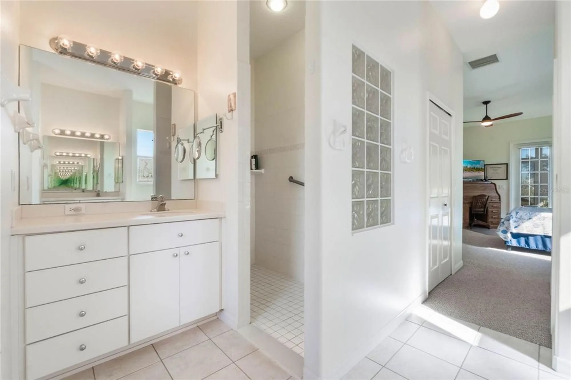 Property Slideshow image 20 of 65 | 5502 bounty cir, Tavares, FL, 32778