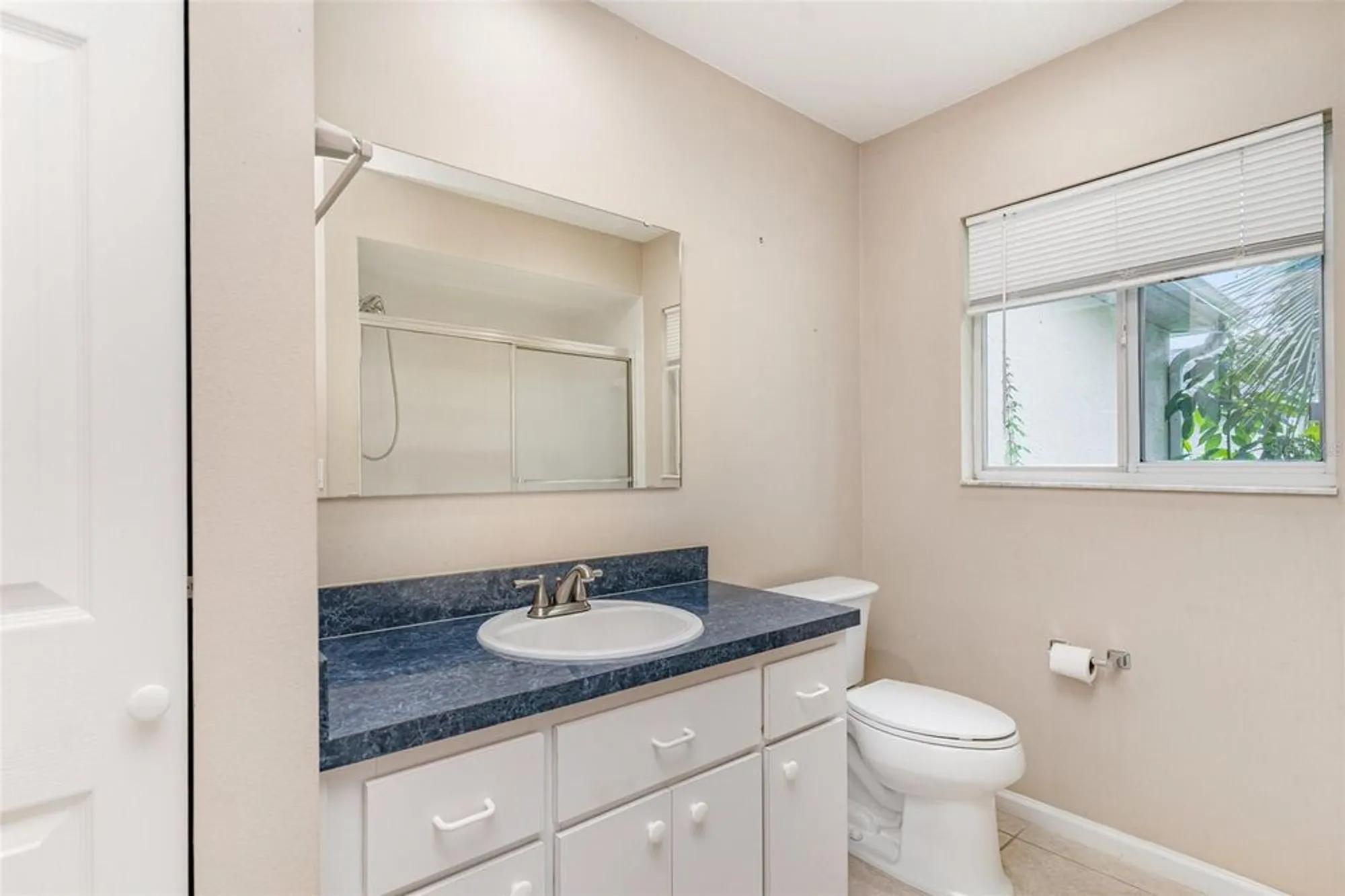 Property Slideshow image 12 of 26 | 5519 nw 25th loop, Ocala, FL, 34482