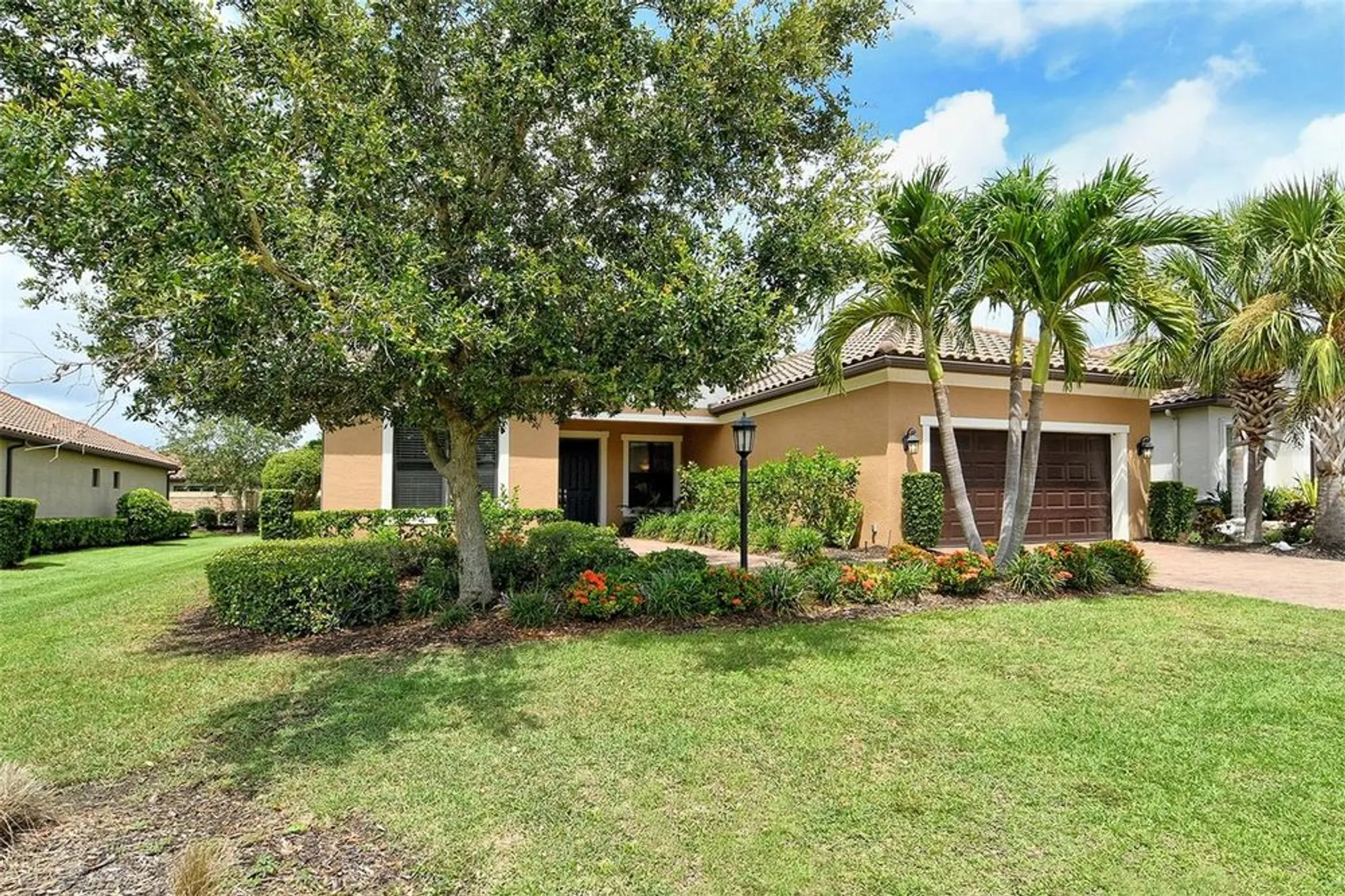 Property Slideshow image 4 of 79 | 4916 tivoli run, Bradenton, FL, 34211