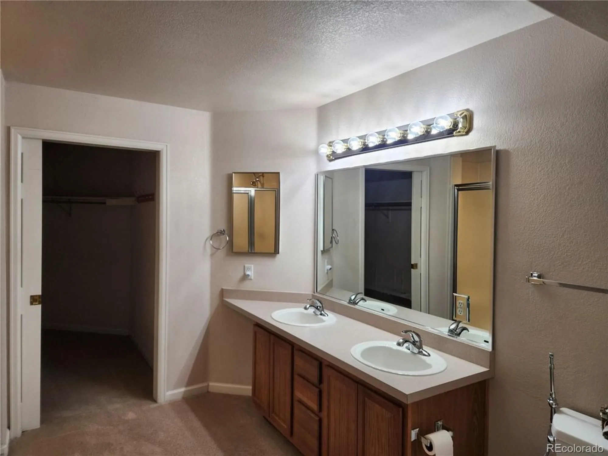 Property Slideshow image 11 of 23 | 2451 kipling st 201, Lakewood, CO, 80215