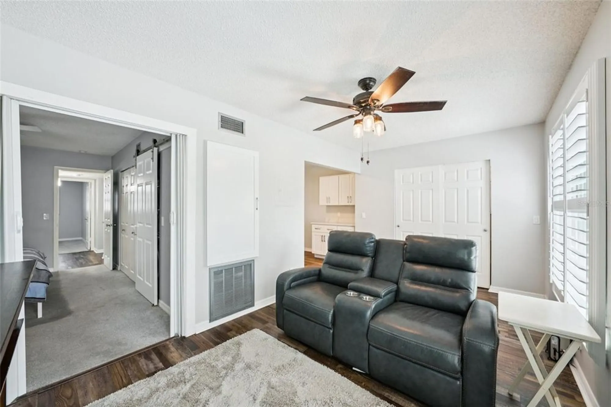 Property Slideshow image 16 of 46 | 2255 philippine dr 9, Clearwater, FL, 33763
