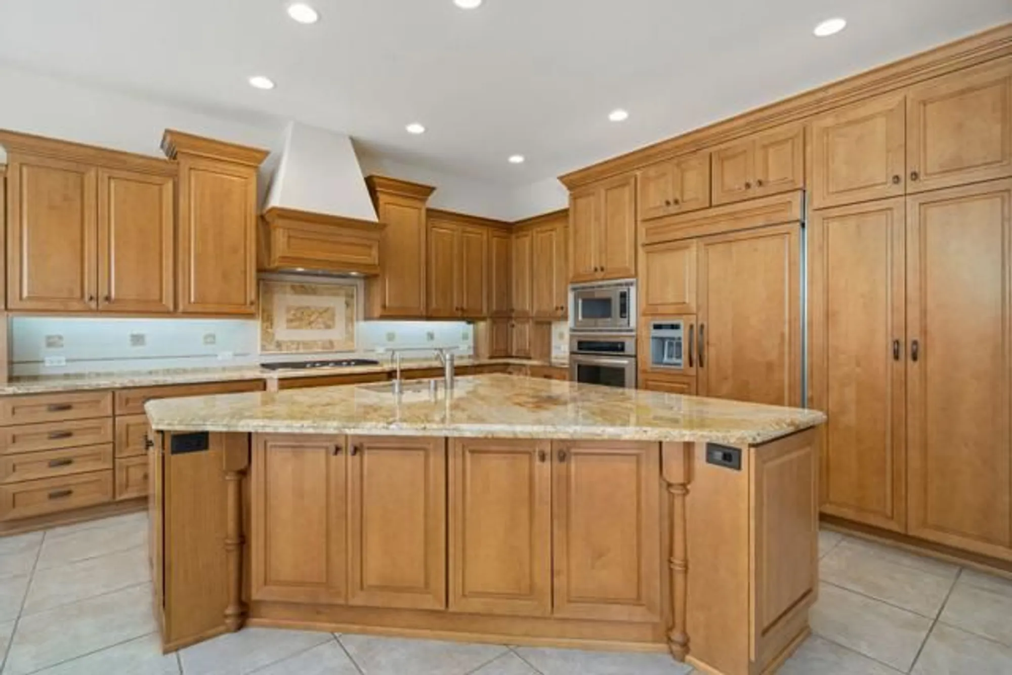 Property Slideshow image 28 of 48 | 81943 prism dr, La Quinta, CA, 92253