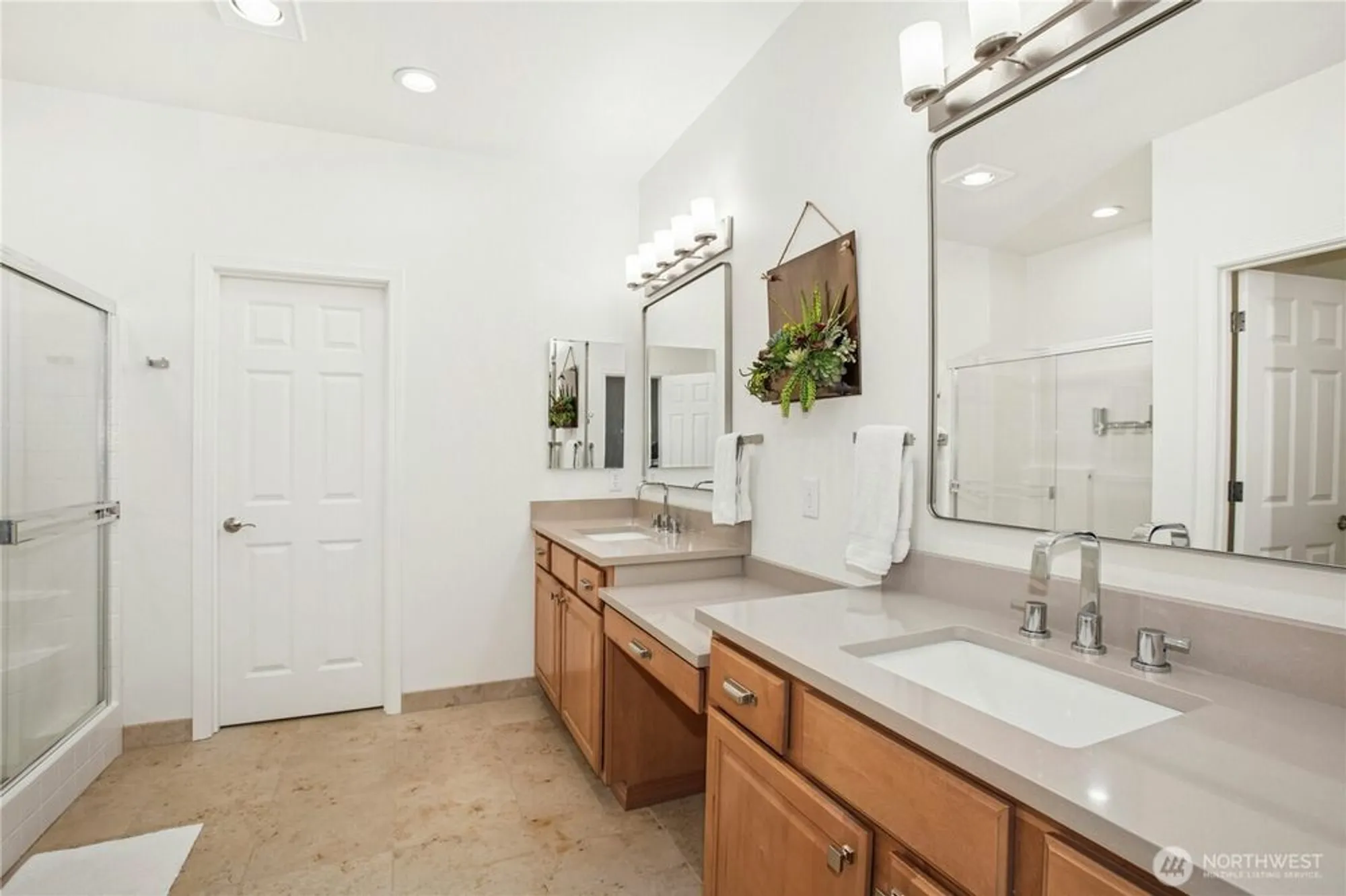 Property Slideshow image 11 of 25 | 22864 ne 130th st, Redmond, WA, 98053