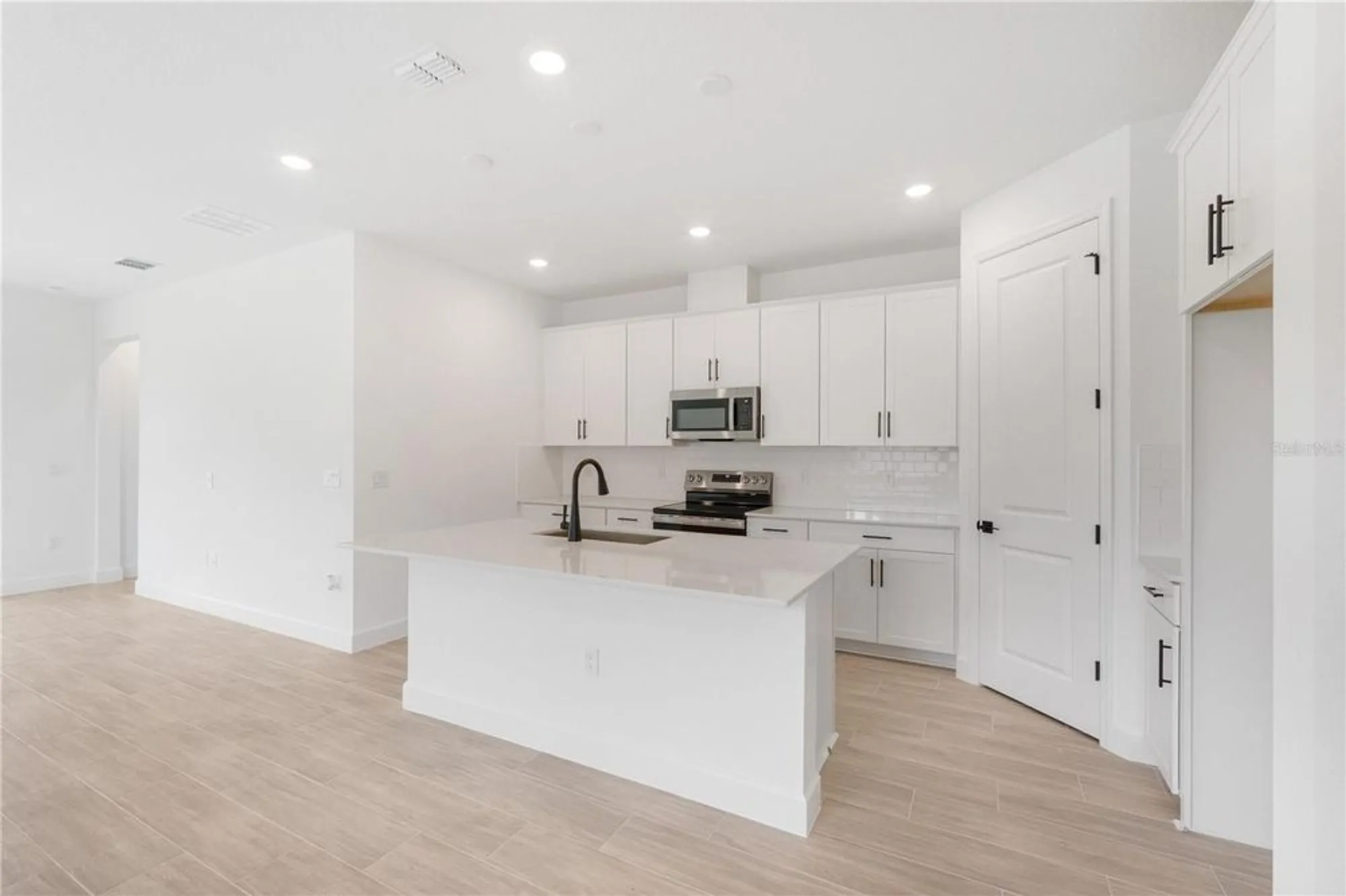 Property Slideshow image 15 of 43 | 9021 players dr, Weeki Wachee, FL, 34613