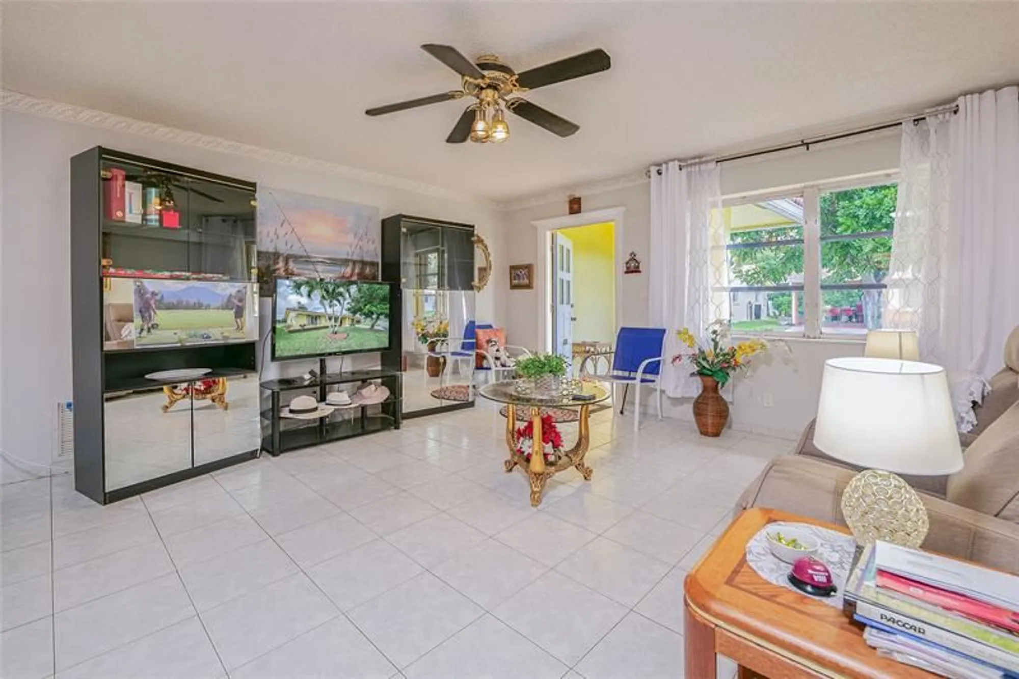 Property Slideshow image 5 of 55 | 4510 nw 45th ct, Tamarac, FL, 33319