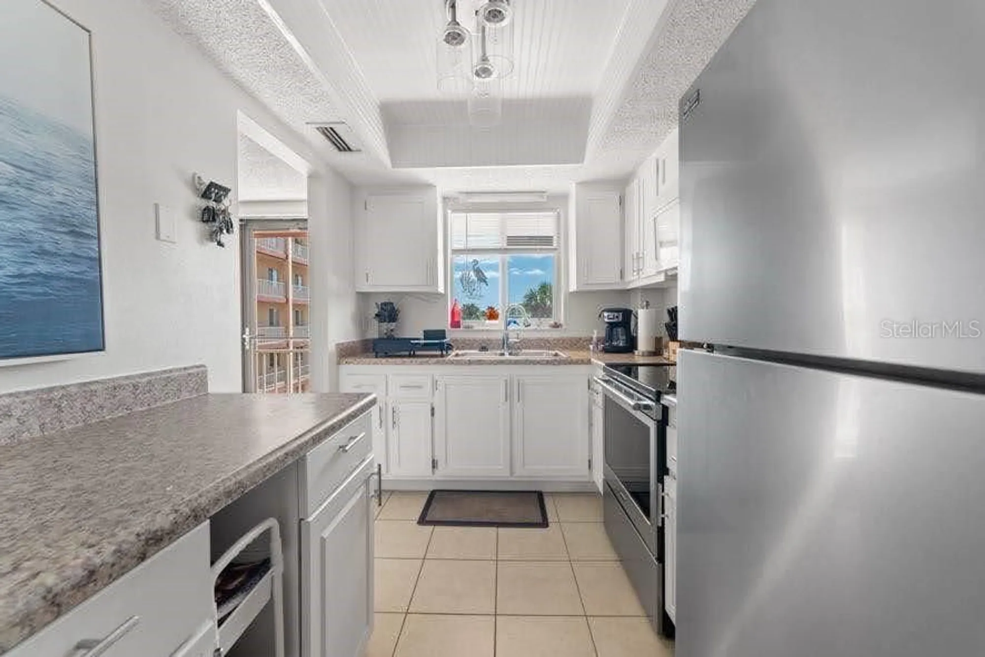 Property Slideshow image 16 of 28 | 3915 lake bayshore dr, Bradenton, FL, 34205