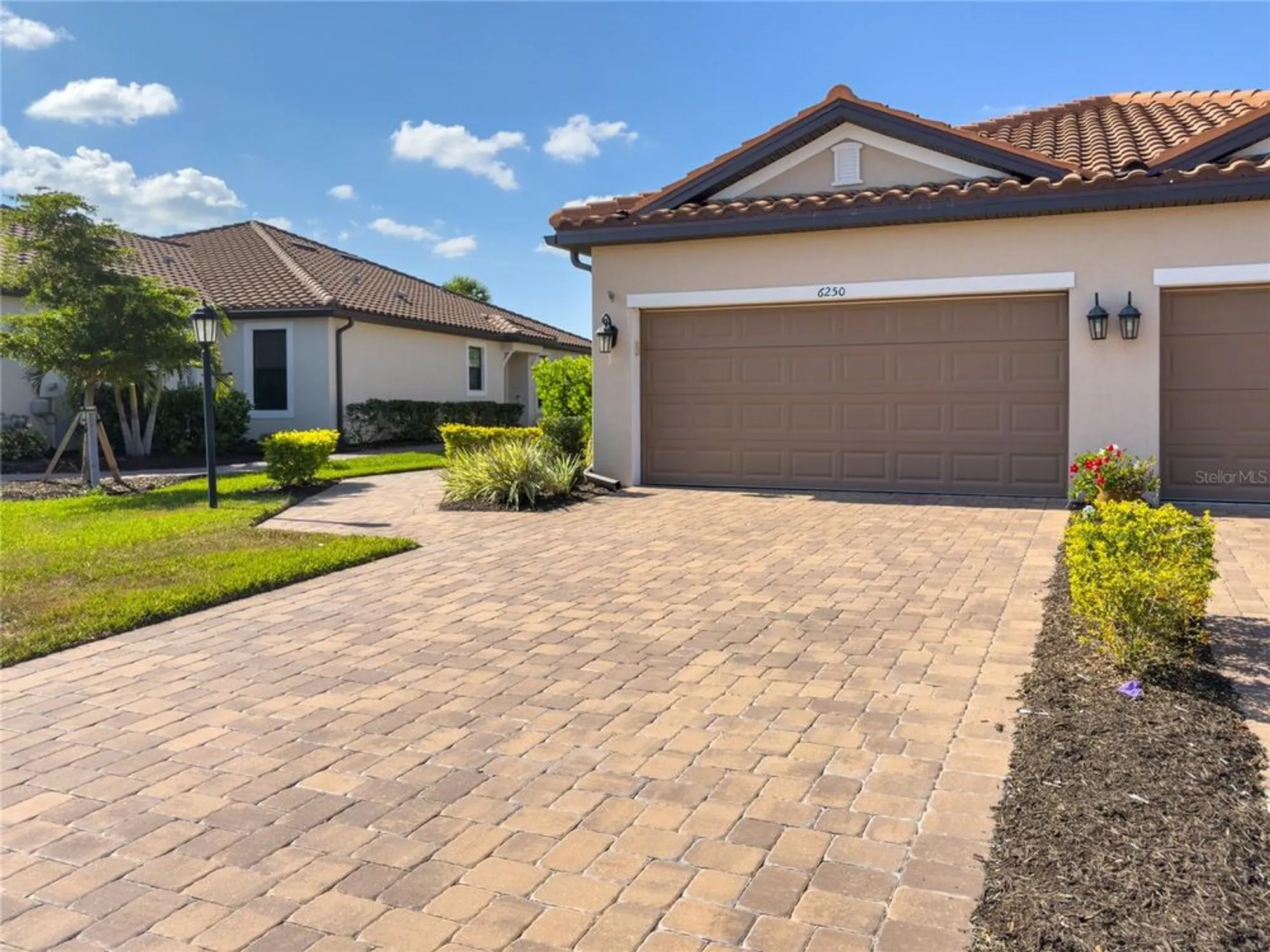 Property Slideshow image 1 of 32 | 6250 plateau ct, Bradenton, FL, 34203