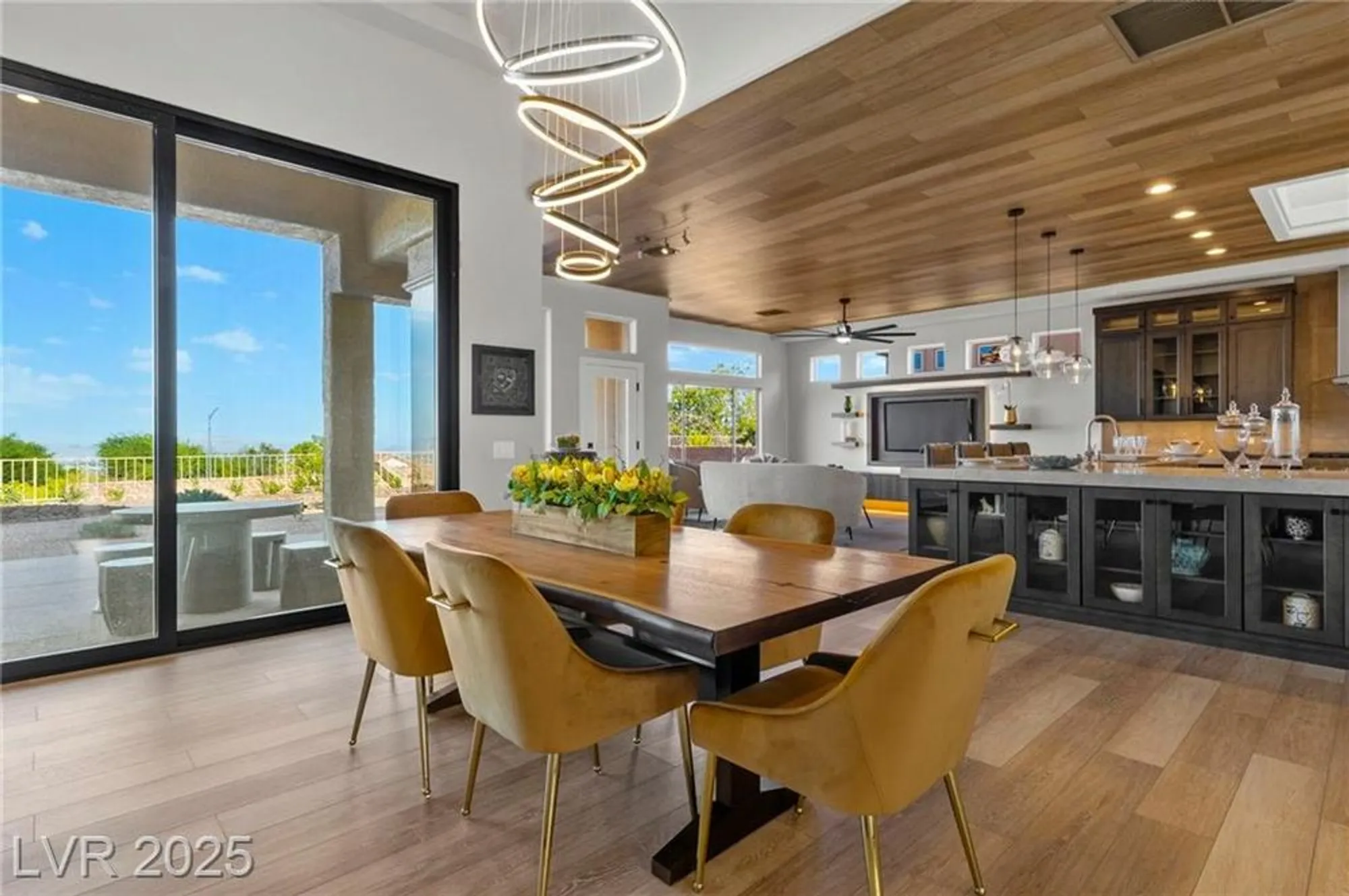 Property Slideshow image 9 of 56 | 2548 faiss dr, Las Vegas, NV, 89134