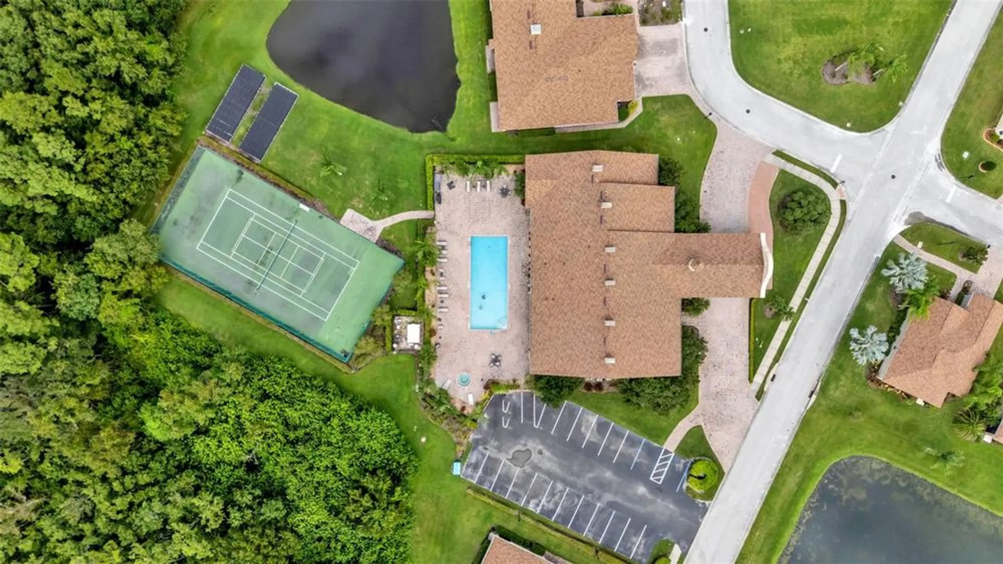 Property Slideshow image 2 of 34 | 1584 vienna square dr, Winter Haven, FL, 33884