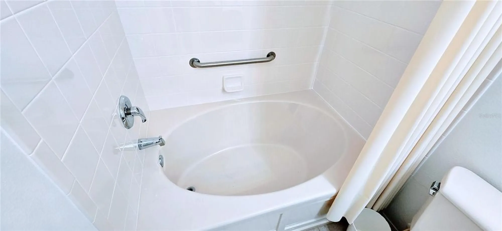 Property Slideshow image 43 of 79 | 300 falling water dr, Poinciana, FL, 34759