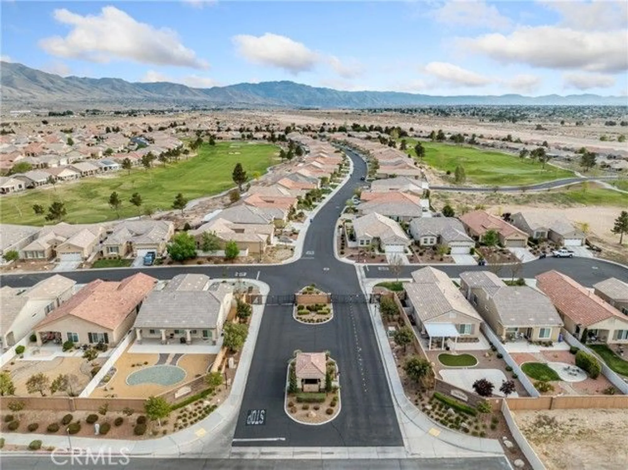 Property Slideshow image 6 of 36 | 10364 lakeshore dr, Apple Valley, CA, 92308