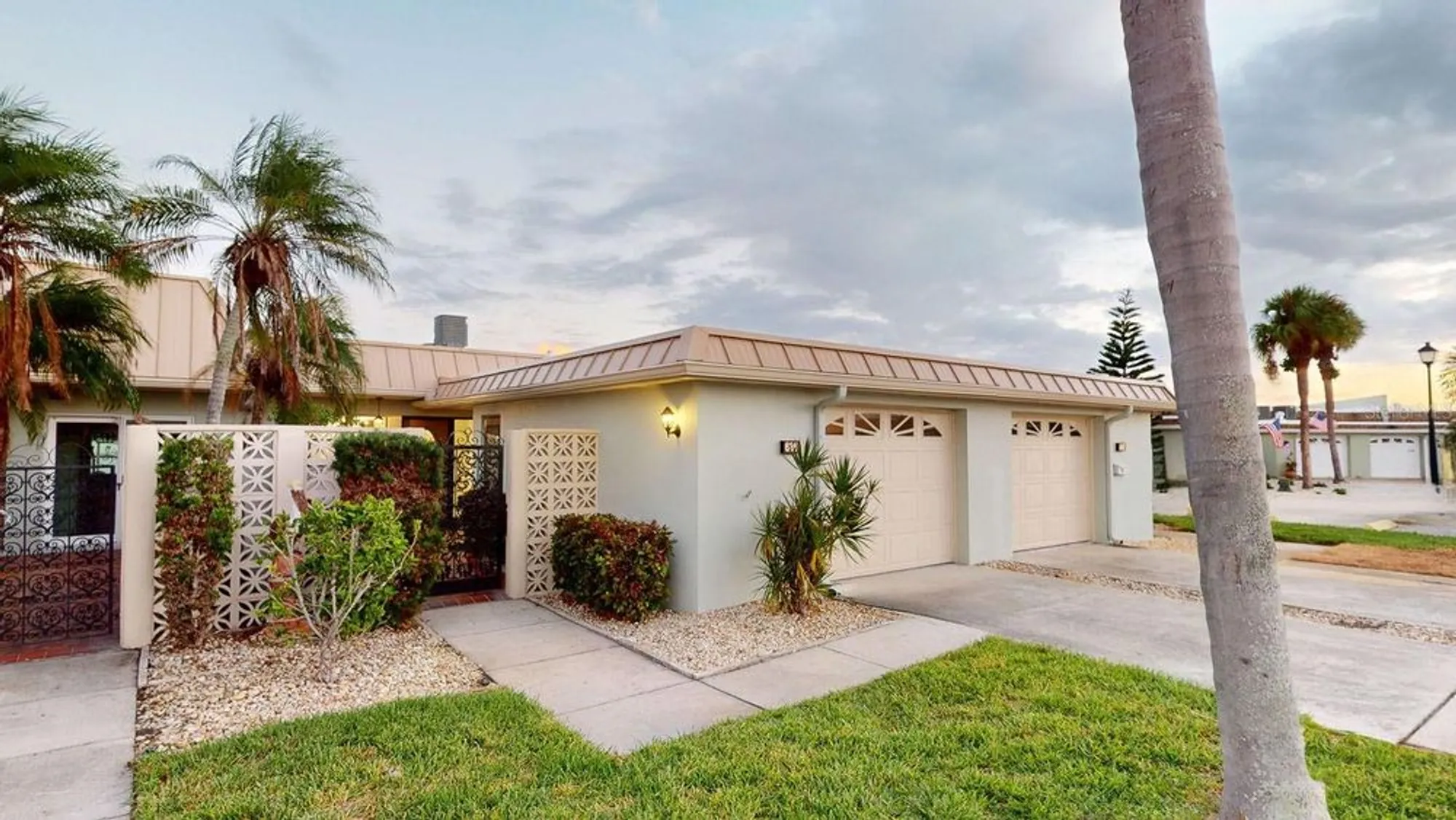 Property Slideshow image 10 of 96 | 636 boca ciega point blvd s, St Petersburg, FL, 33708