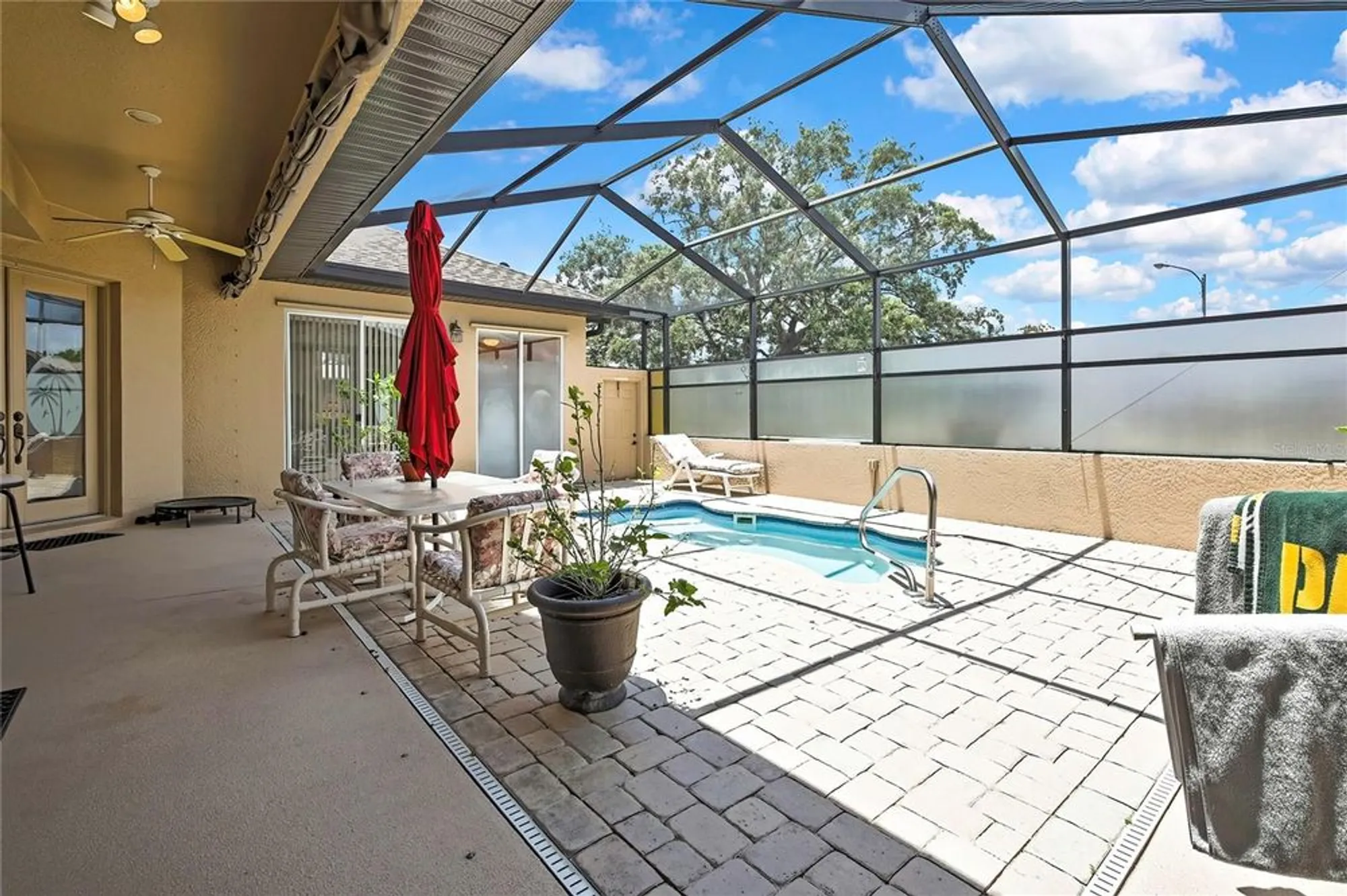 Property Slideshow image 9 of 44 | 10155 duffy cir, Weeki Wachee, FL, 34613