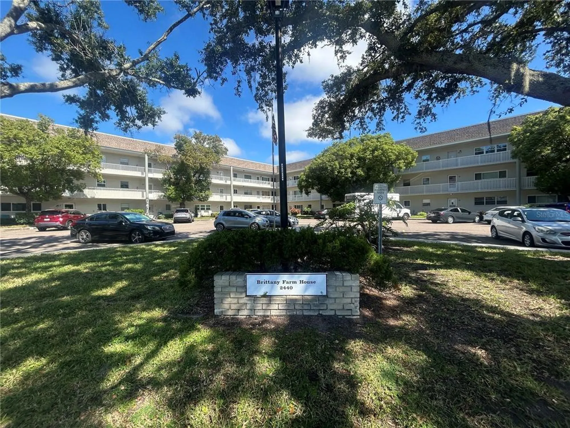 Property Slideshow image 1 of 61 | 2440 world parkway blvd 38, Clearwater, FL, 33763