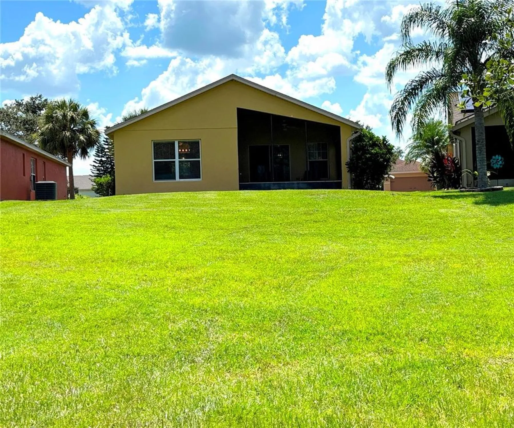 Property Slideshow image 38 of 65 | 432 grand canal dr, Poinciana, FL, 34759