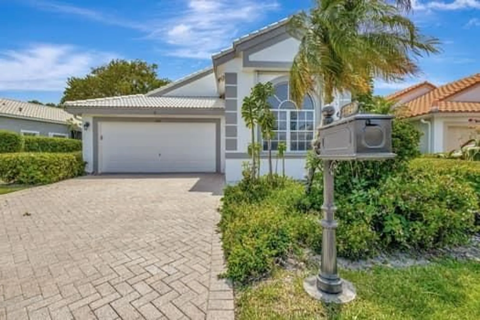 Property Slideshow image 42 of 55 | 11917 fountainside cir, Boynton Beach, FL, 33437