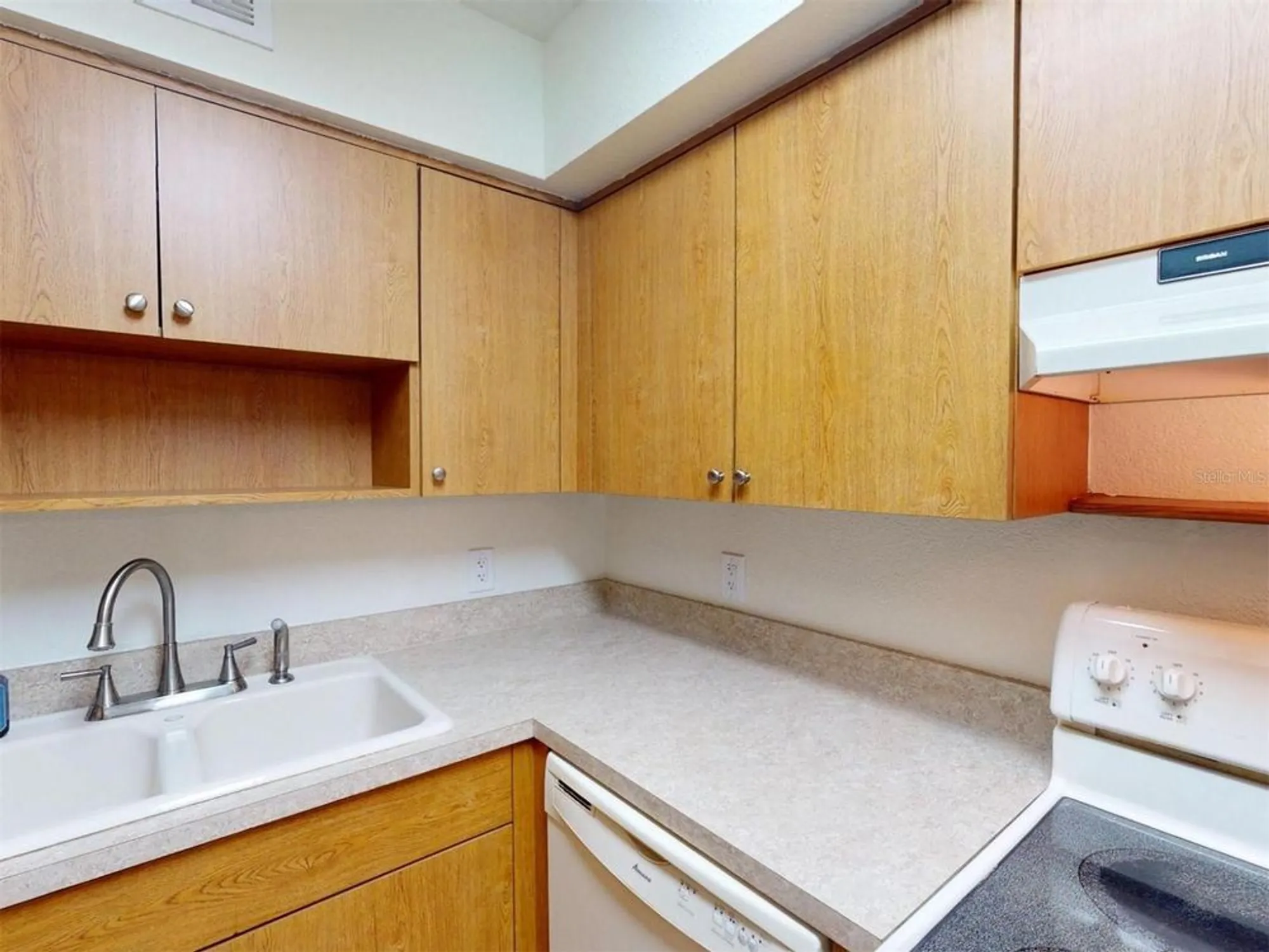 Property Slideshow image 8 of 32 | 21267 gertrude ave 113, Port Charlotte, FL, 33952
