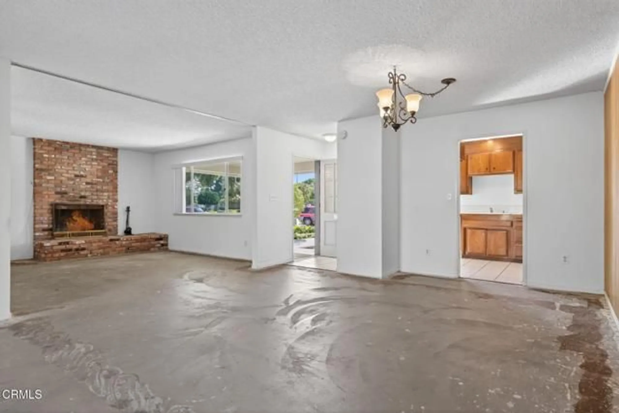 Property Slideshow image 14 of 51 | 151 w bay blvd, Port Hueneme, CA, 93041