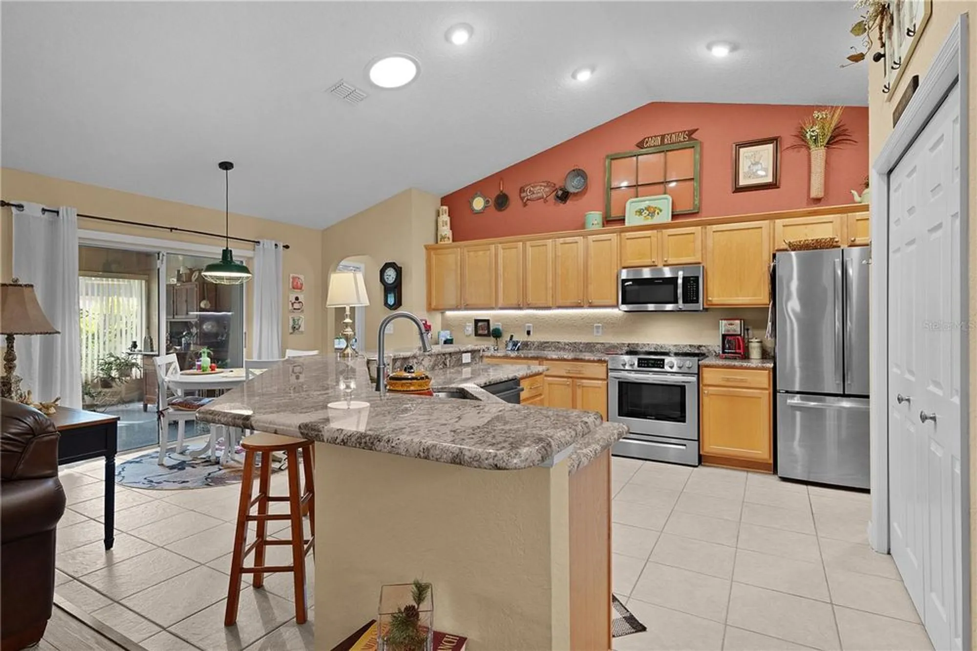 Property Slideshow image 8 of 37 | 17355 se 110th ter, Summerfield, FL, 34491