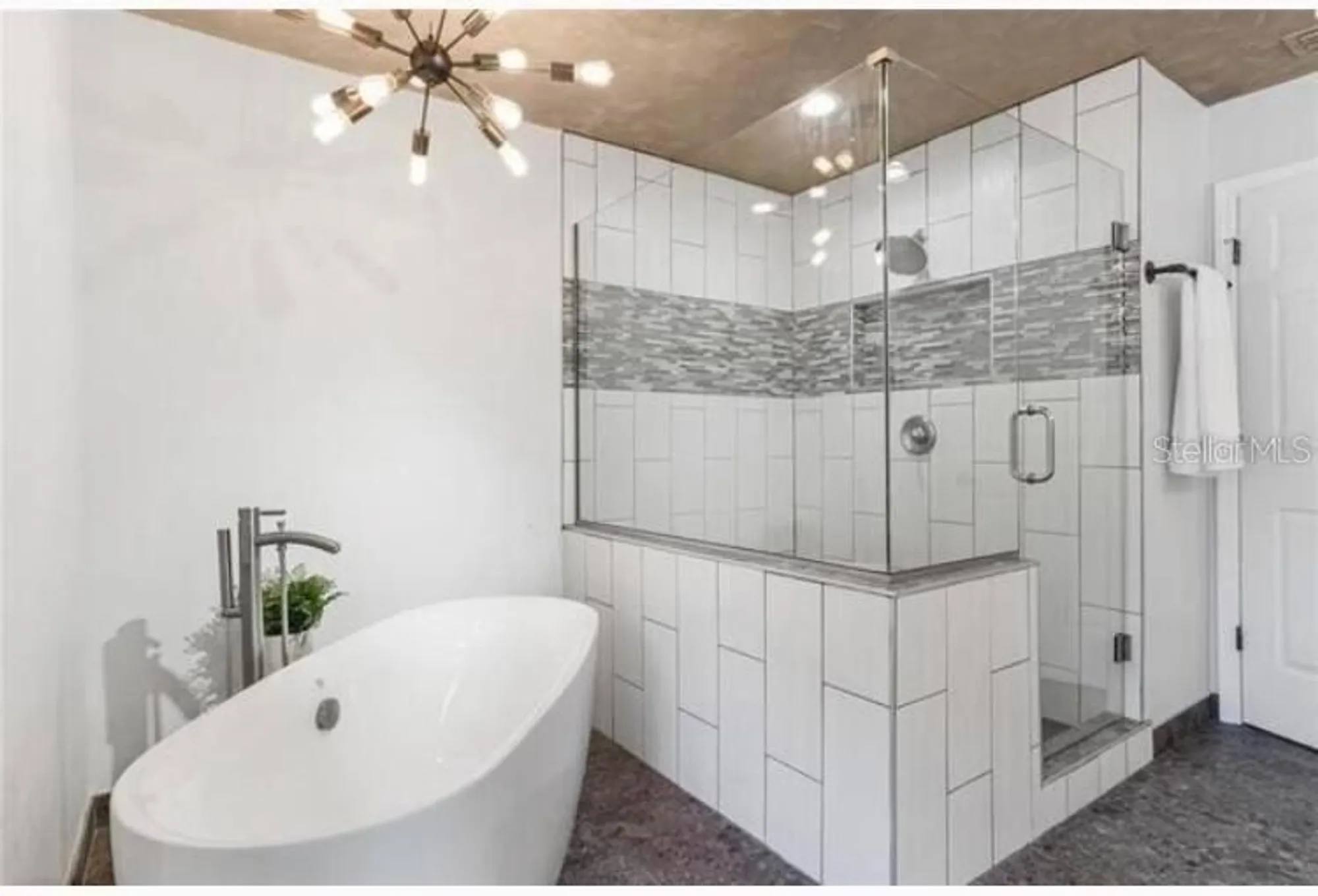 Property Slideshow image 13 of 18 | 4678 pine harrier dr, Sarasota, FL, 34231