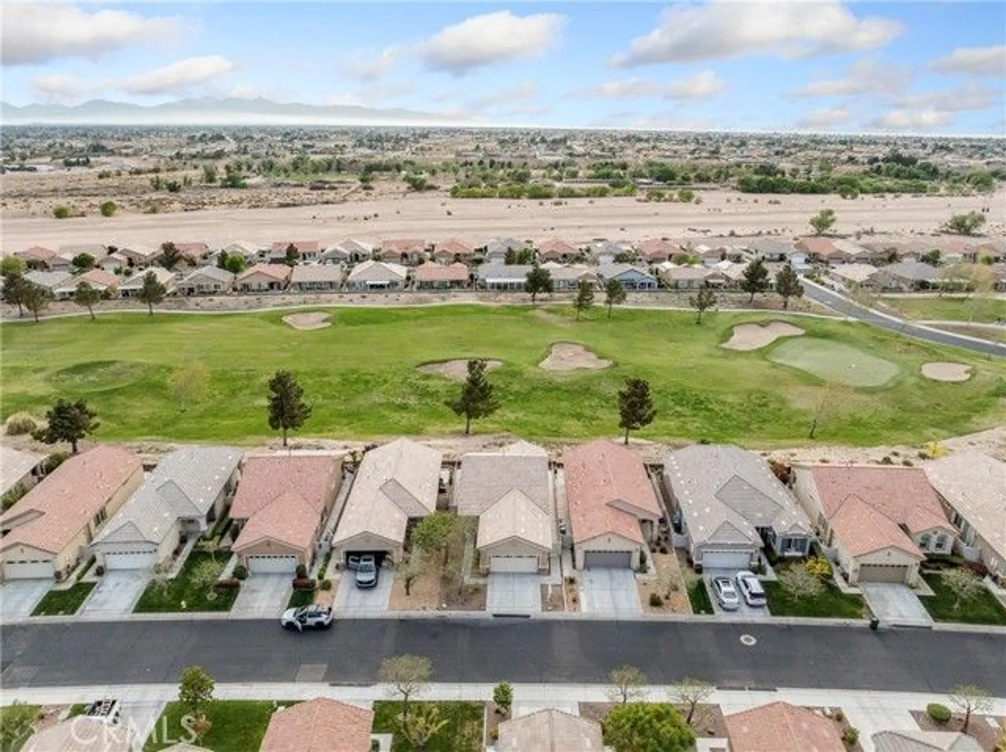 Property Slideshow image 7 of 36 | 10364 lakeshore dr, Apple Valley, CA, 92308