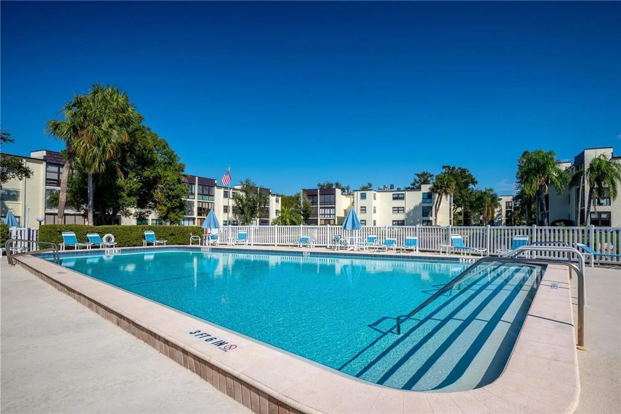 Property Slideshow image 28 of 34 | 14130 rosemary ln 5209, Largo, FL, 33774