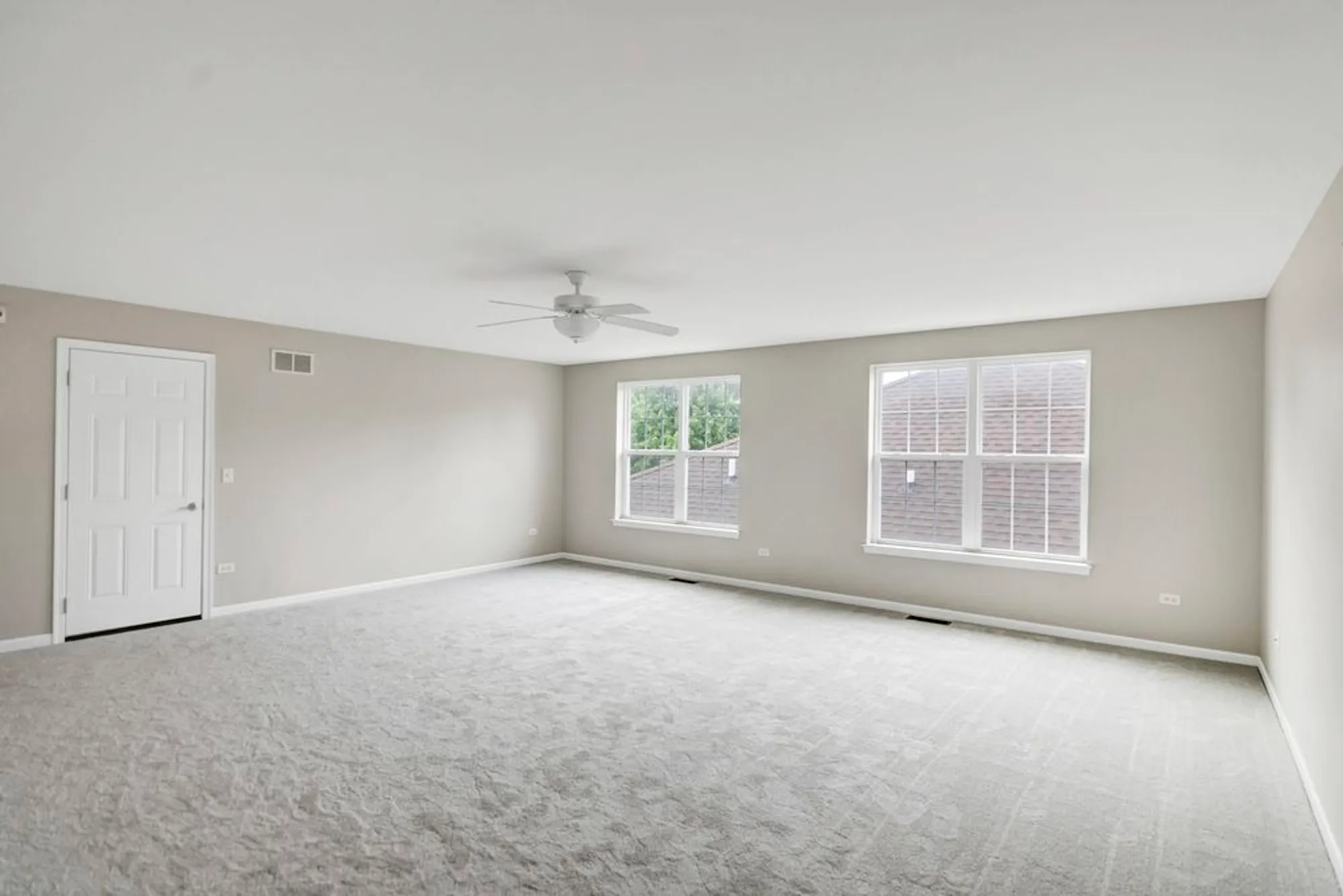 Property Slideshow image 27 of 43 | 3848 valhalla dr, Elgin, IL, 60124