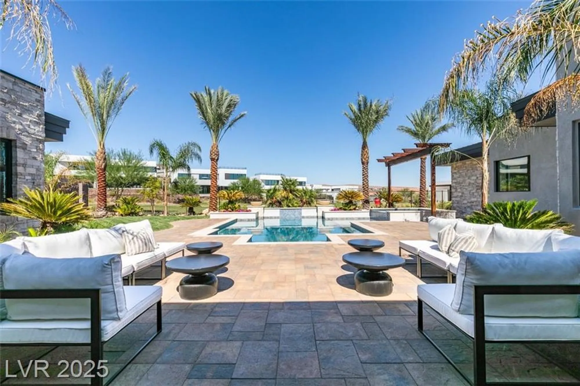 Property Slideshow image 39 of 48 | 40 reflection shores ln, Henderson, NV, 89011