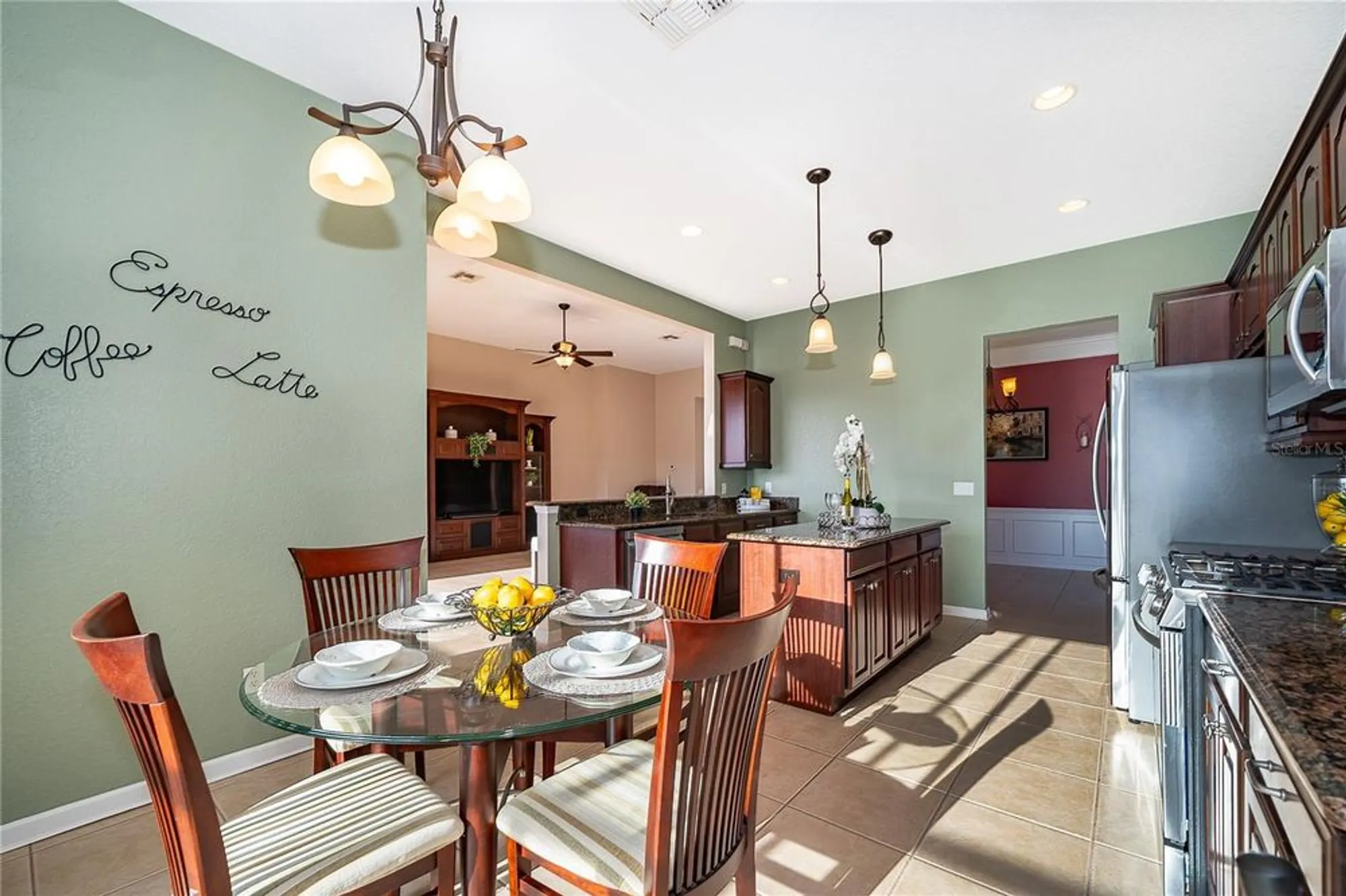 Property Slideshow image 8 of 64 | 208 del sol ave, Davenport, FL, 33837