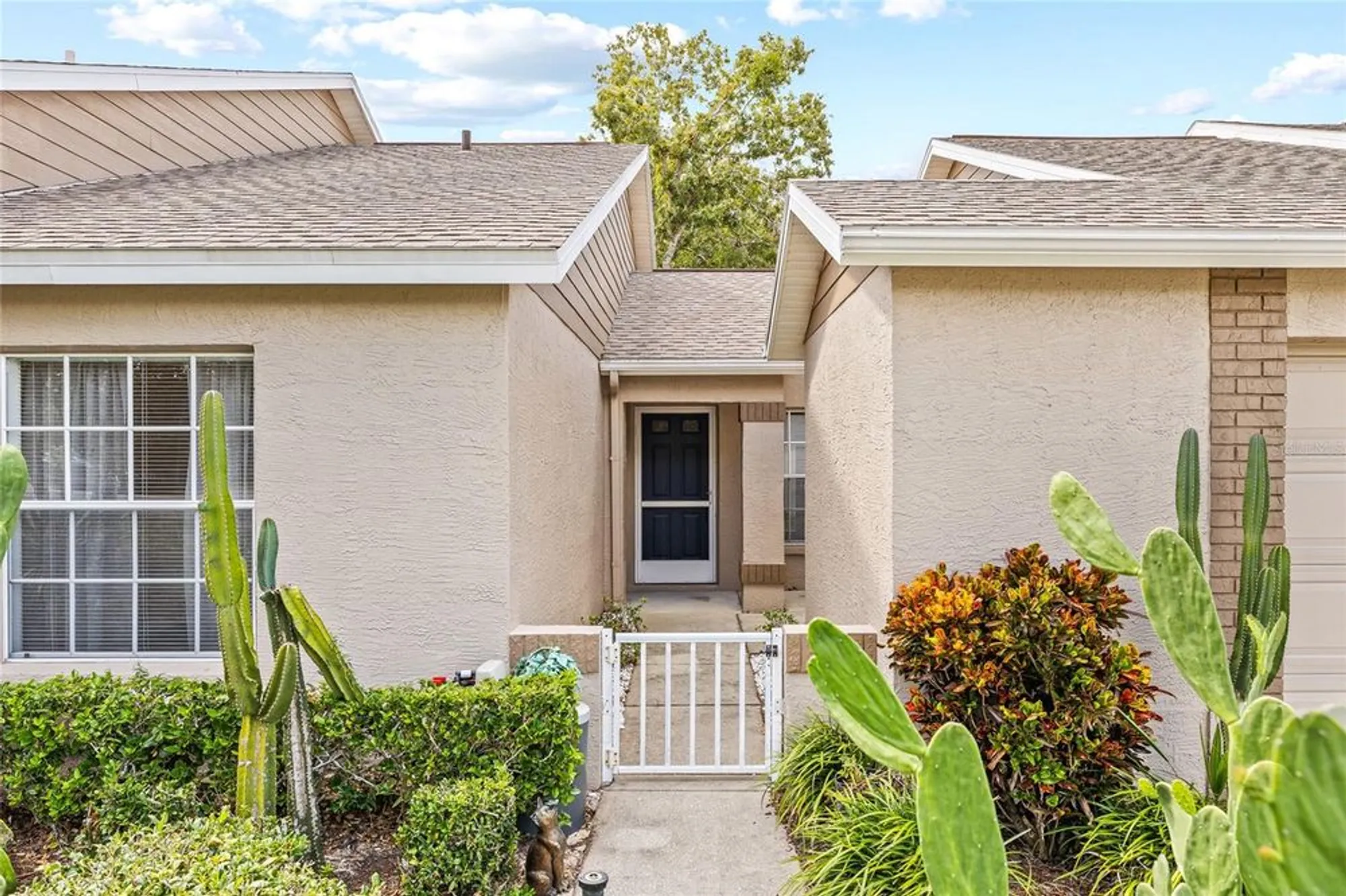 Property Slideshow image 3 of 49 | 7343 willow brook dr, Spring Hill, FL, 34606