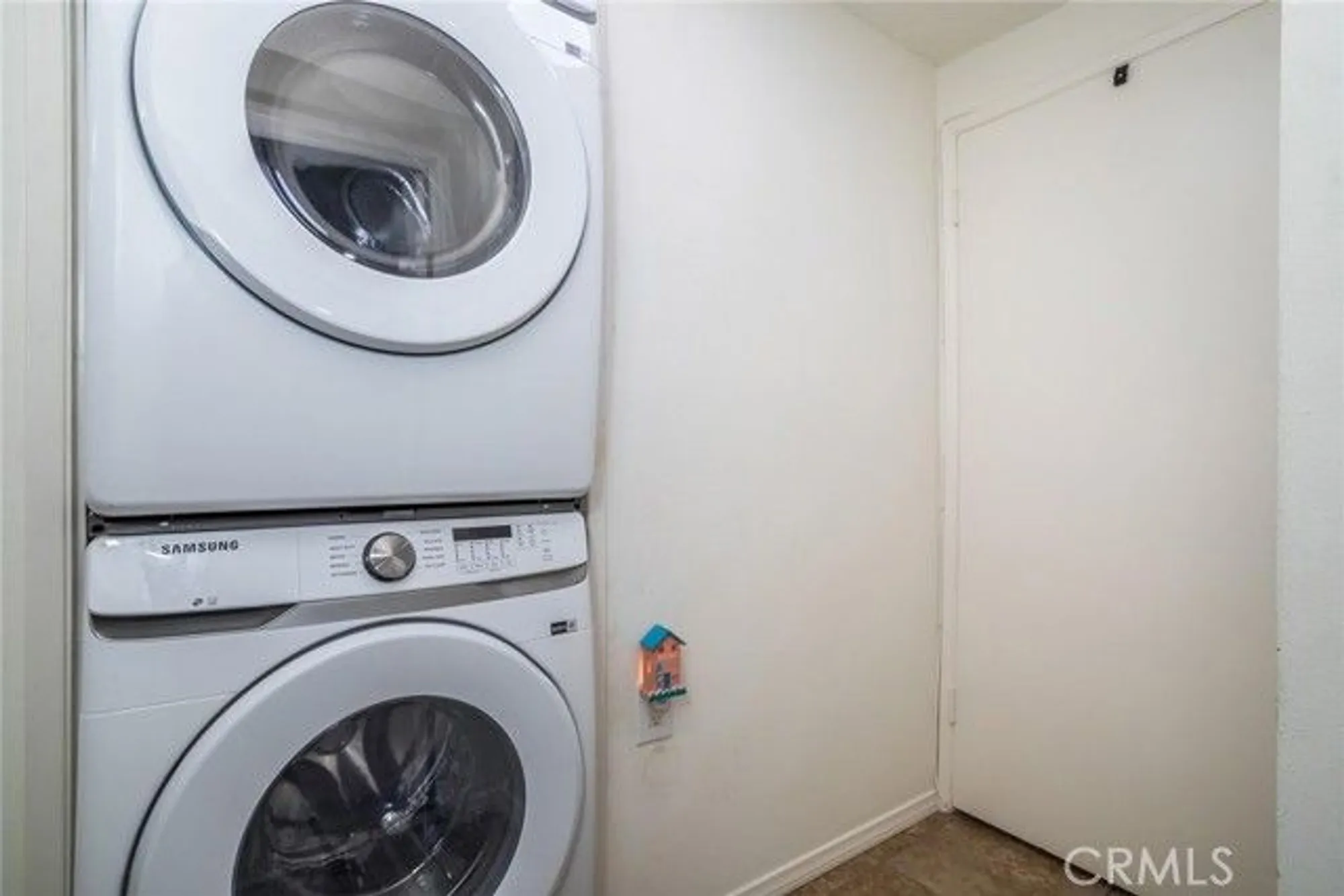 Property Slideshow image 22 of 35 | 19124 avenue of the oaks a, Newhall, CA, 91321