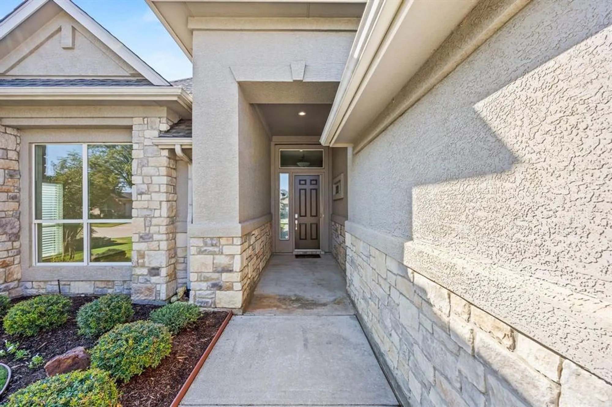 Property Slideshow image 3 of 30 | 10409 countryside dr, Denton, TX, 76207