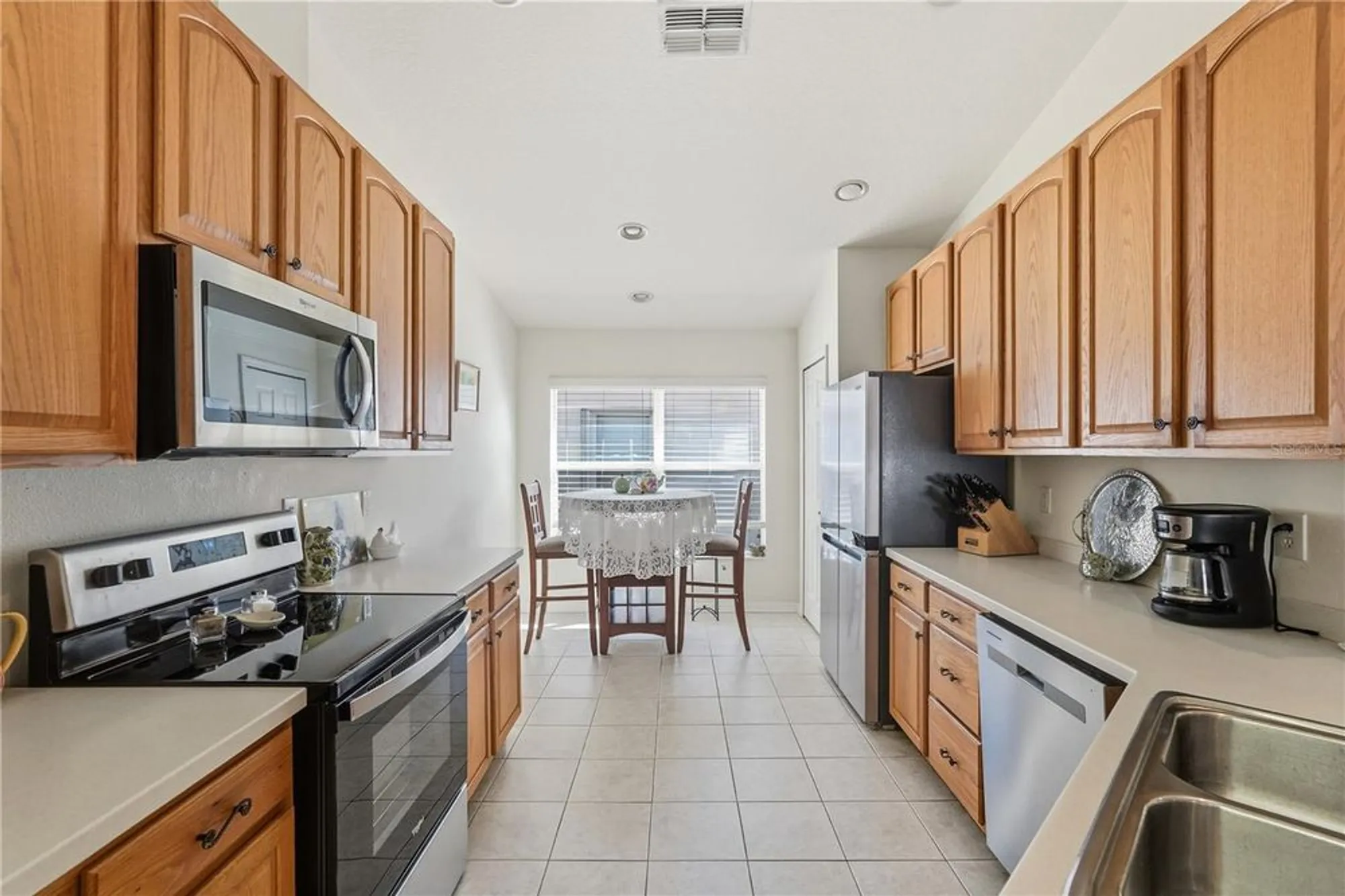 Property Slideshow image 12 of 34 | 2211 pleasant hill ln, Holiday, FL, 34691
