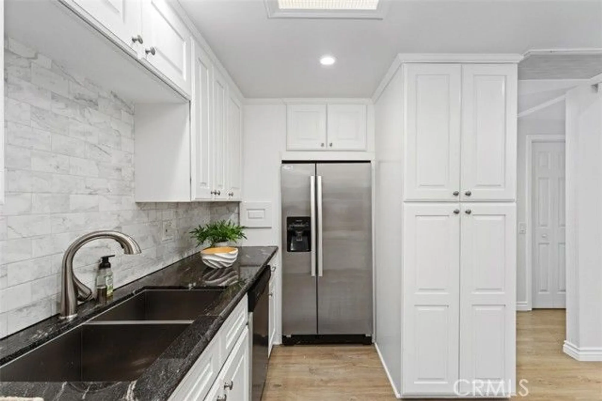 Property Slideshow image 13 of 38 | 13451 danbury ln # m6-133d, Seal Beach, CA, 90740