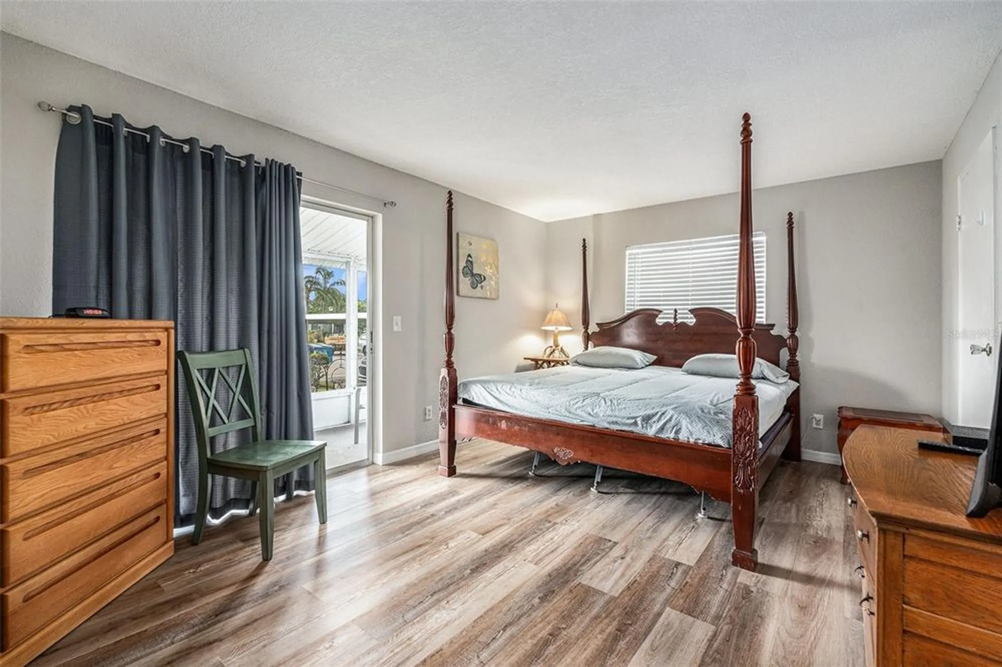 Property Slideshow image 12 of 22 | 301 andover pl 175, Sun City Center, FL, 33573