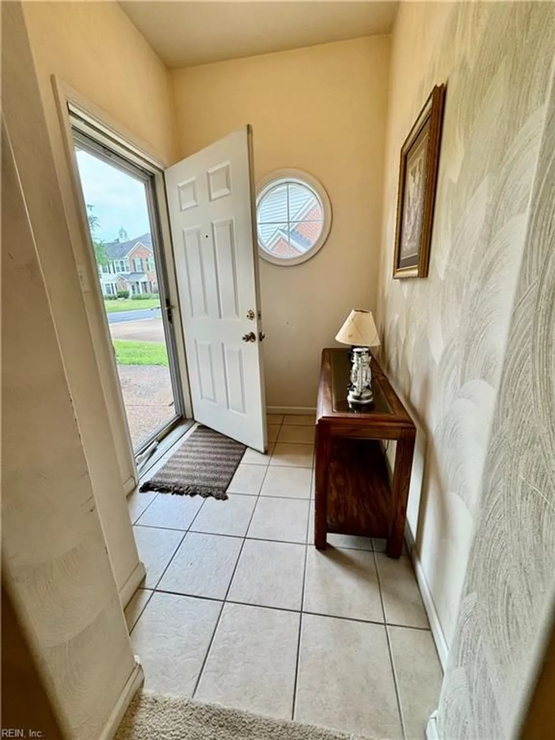 Property Slideshow image 3 of 37 | 2811 loveliness ct, Virginia Beach, VA, 23456